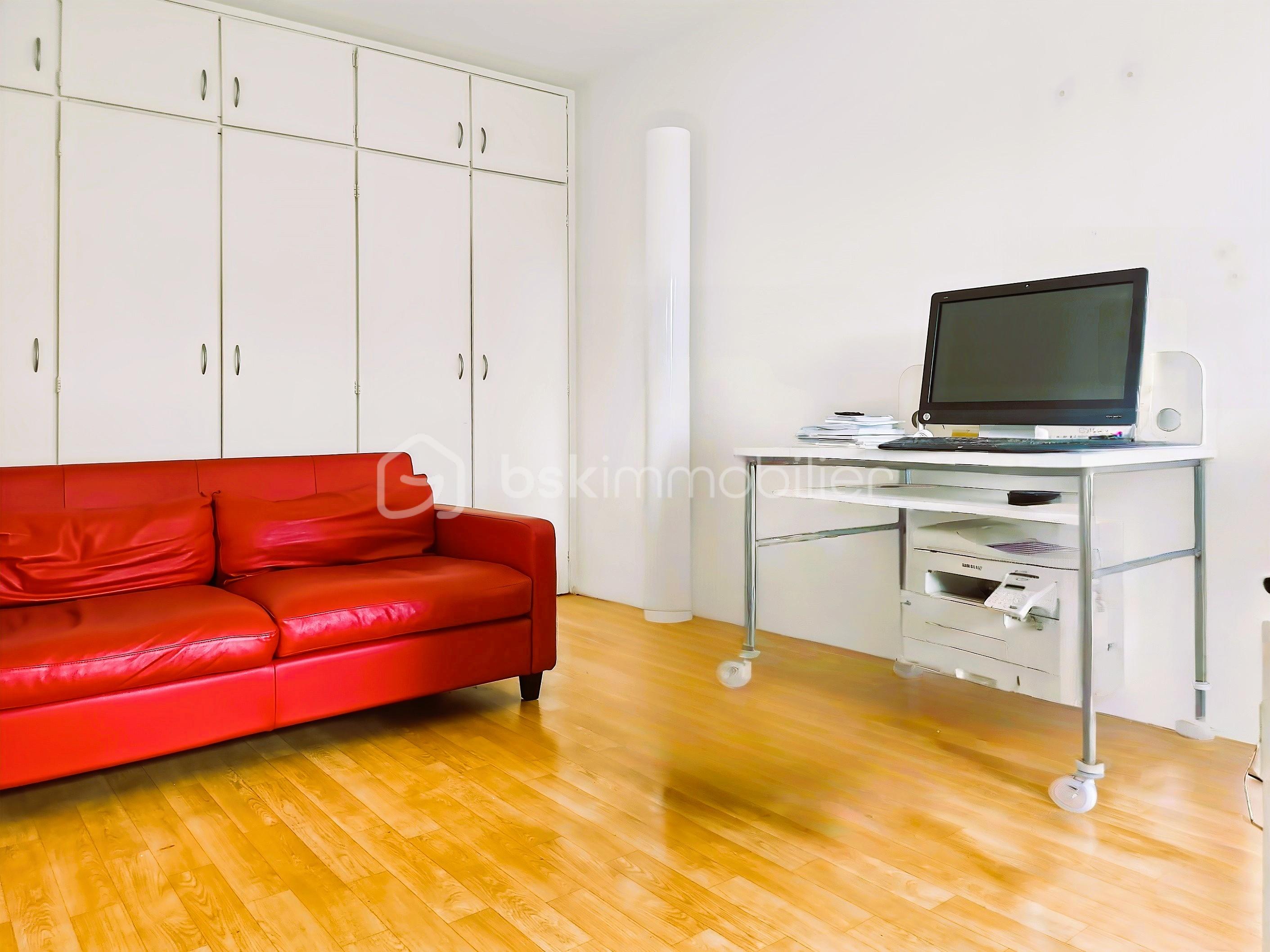 Bureau.jpg