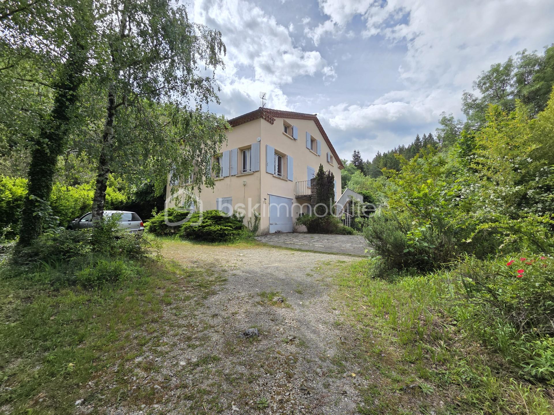 photo maison entrée.jpg
