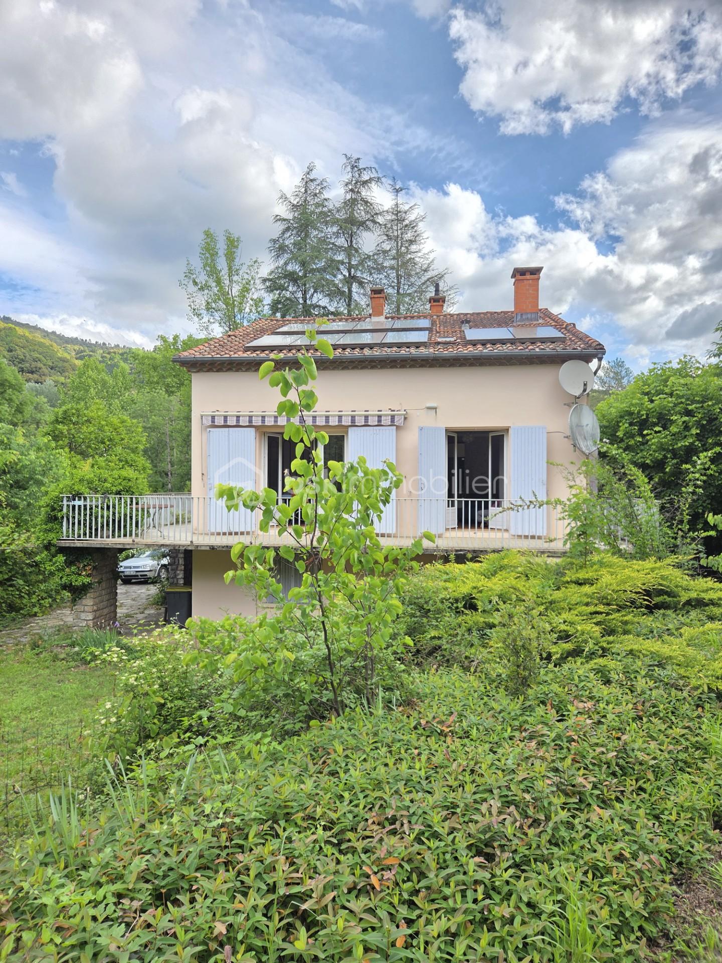 maison terrasse sans la piscine.jpg