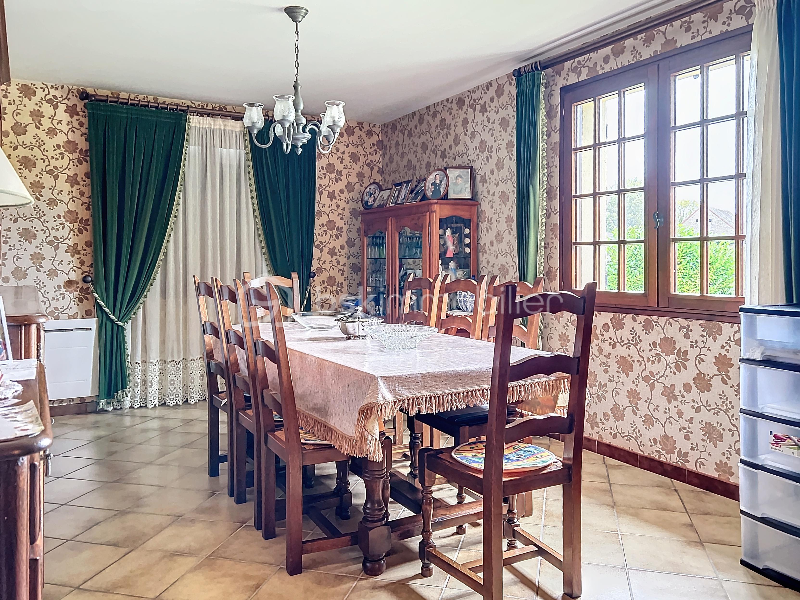 Maison 7 pièces 128 m² · à Echenon · 128 m² · 390 000 €