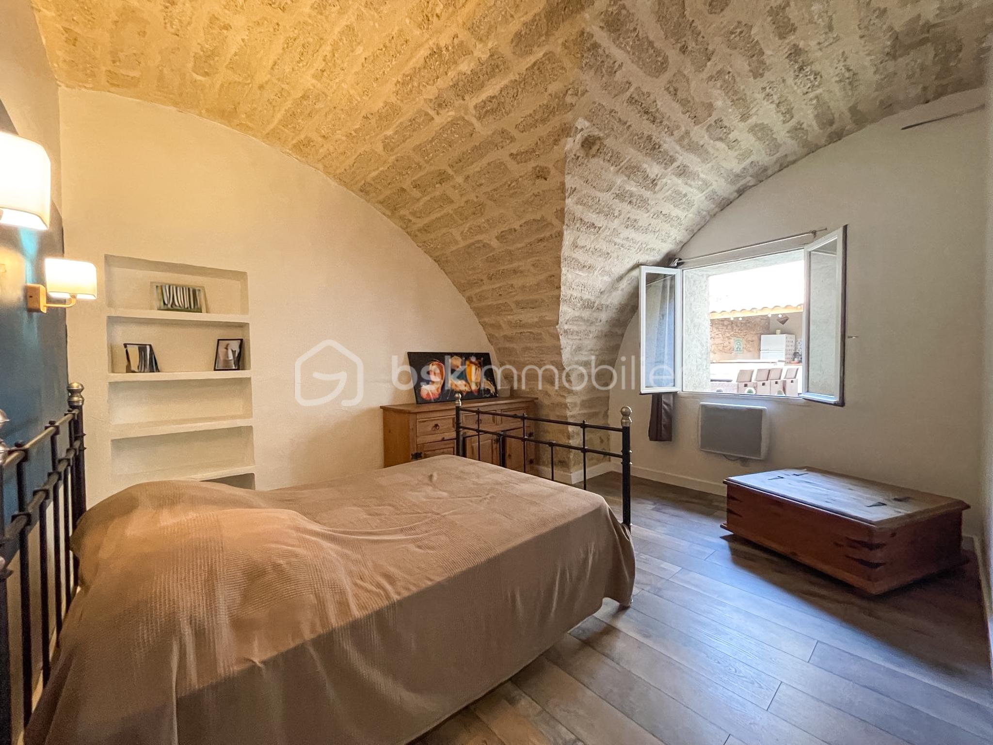 appartement-t4-cournonterral-chambre-voutee-pierre-14.jpg