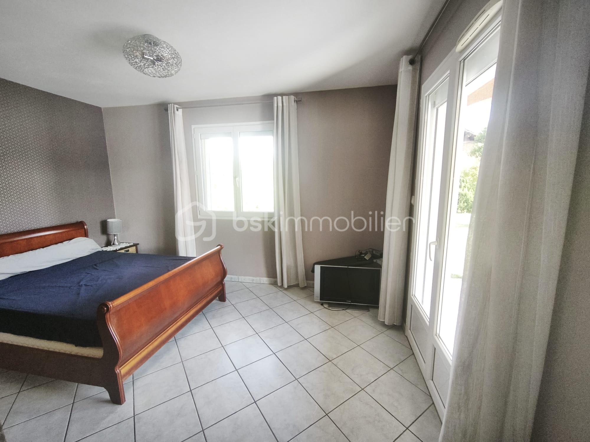 Maison traditionnelle de 141 m² - ch bas.jpeg