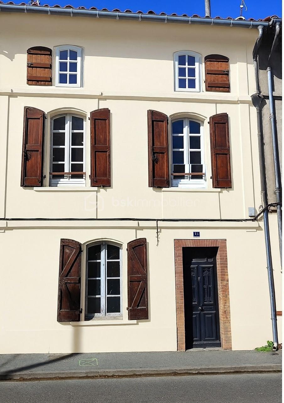 facade.jpg
