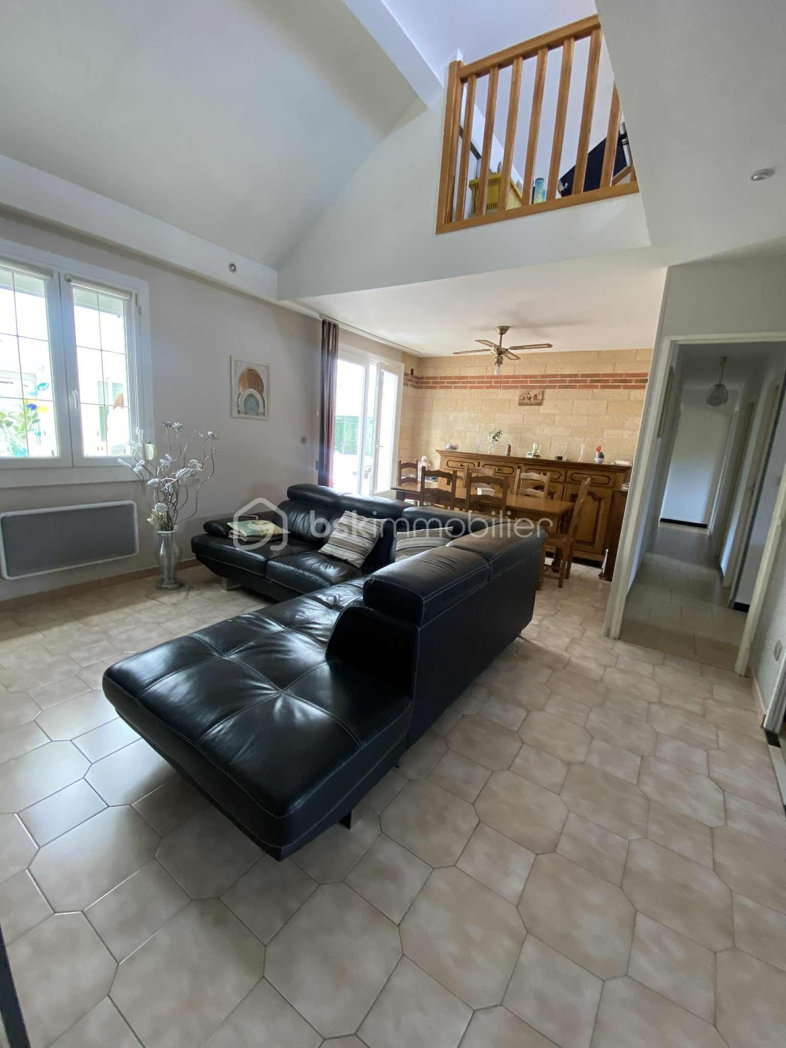 Maison traditionnelle de 107 m² - f827dd4c-dd5e-4835-80b5-51e5a9803a6c.jpg