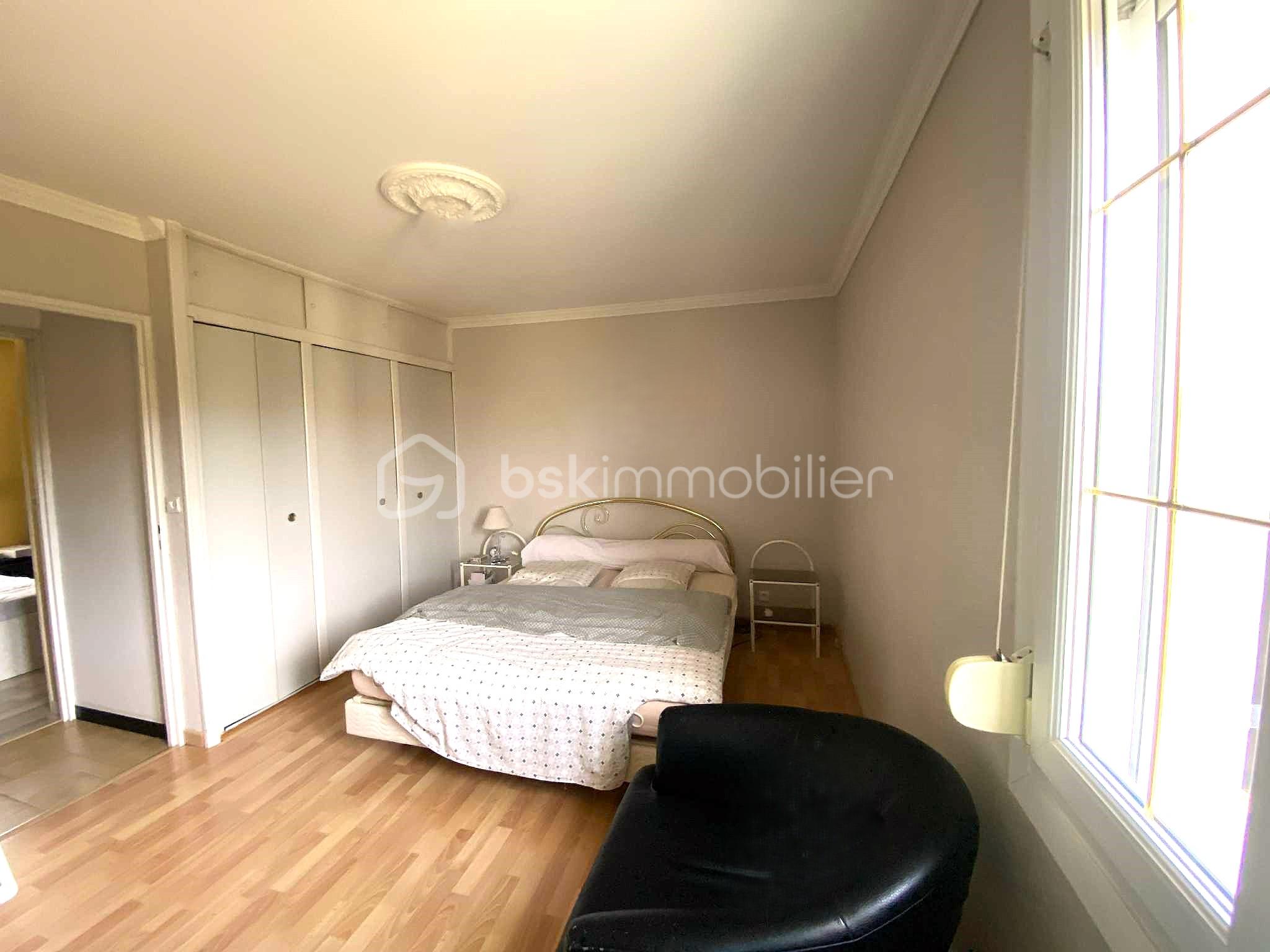 Maison traditionnelle de 107 m² - ch.jpg
