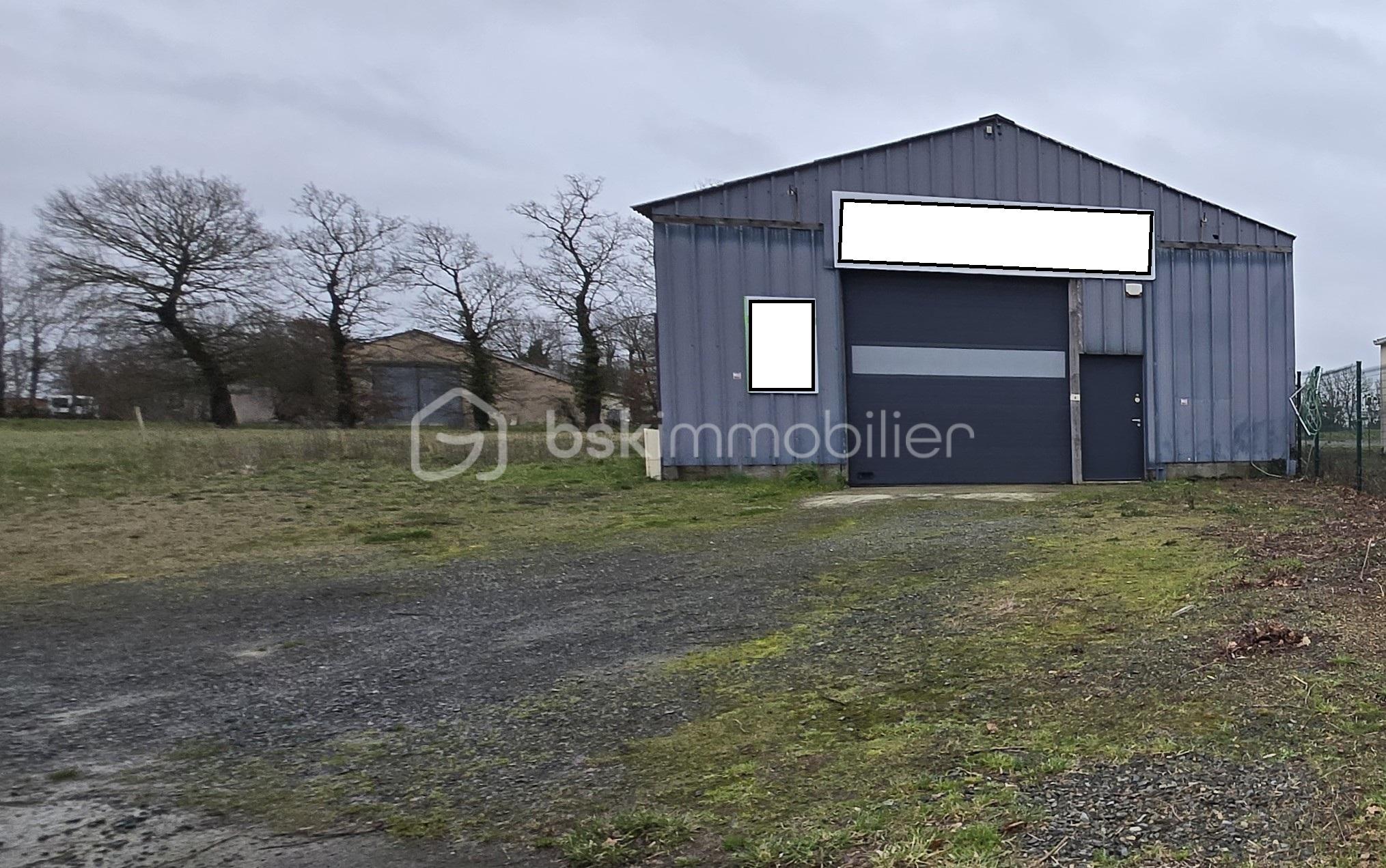 Local commercial 1 pièce 150 m² · à Plouasne · 150 m² · 102 000 €