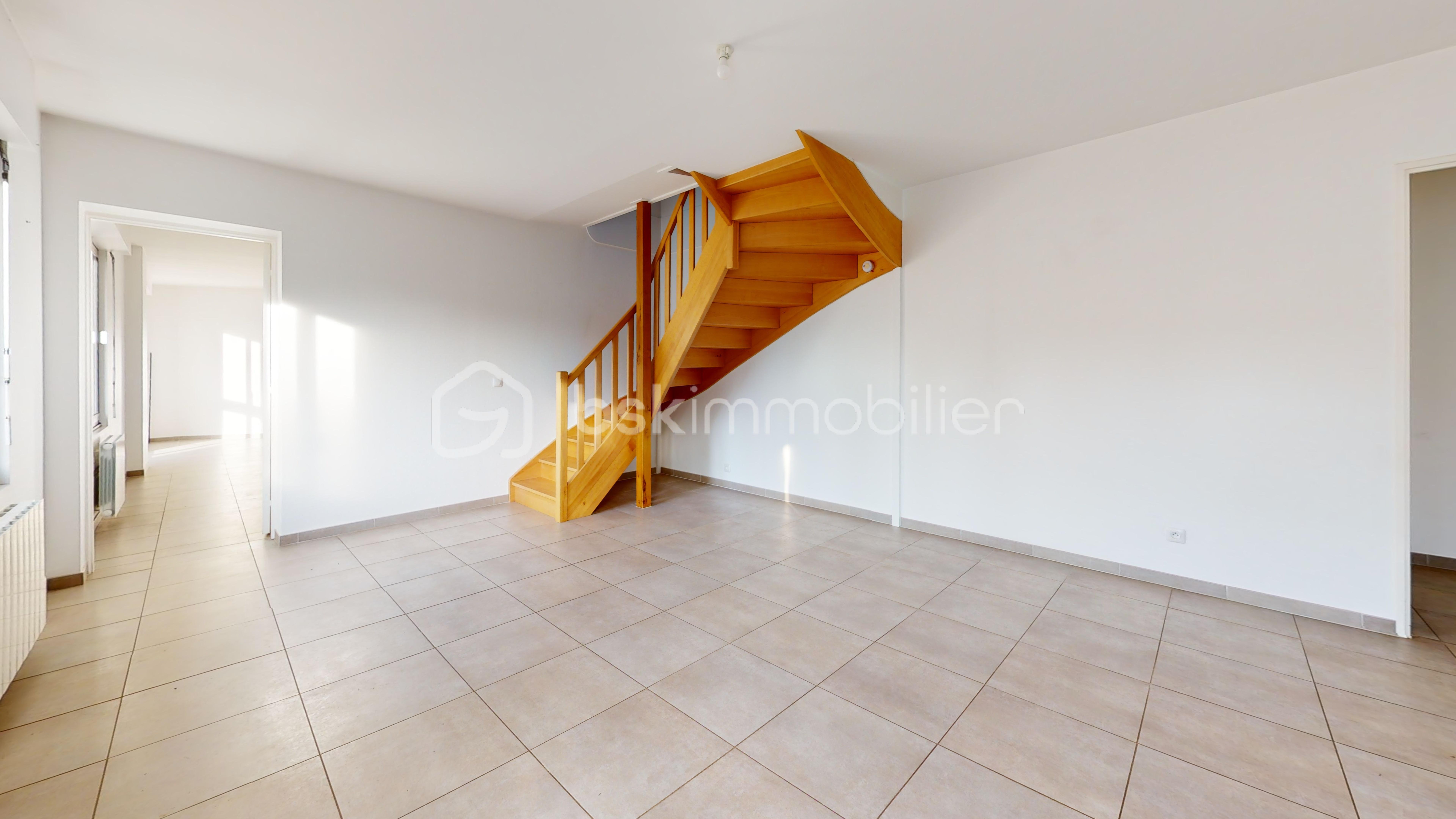 Maison de 110 m² - 1-Allee-du-Parc-Living-Room 1.jpg