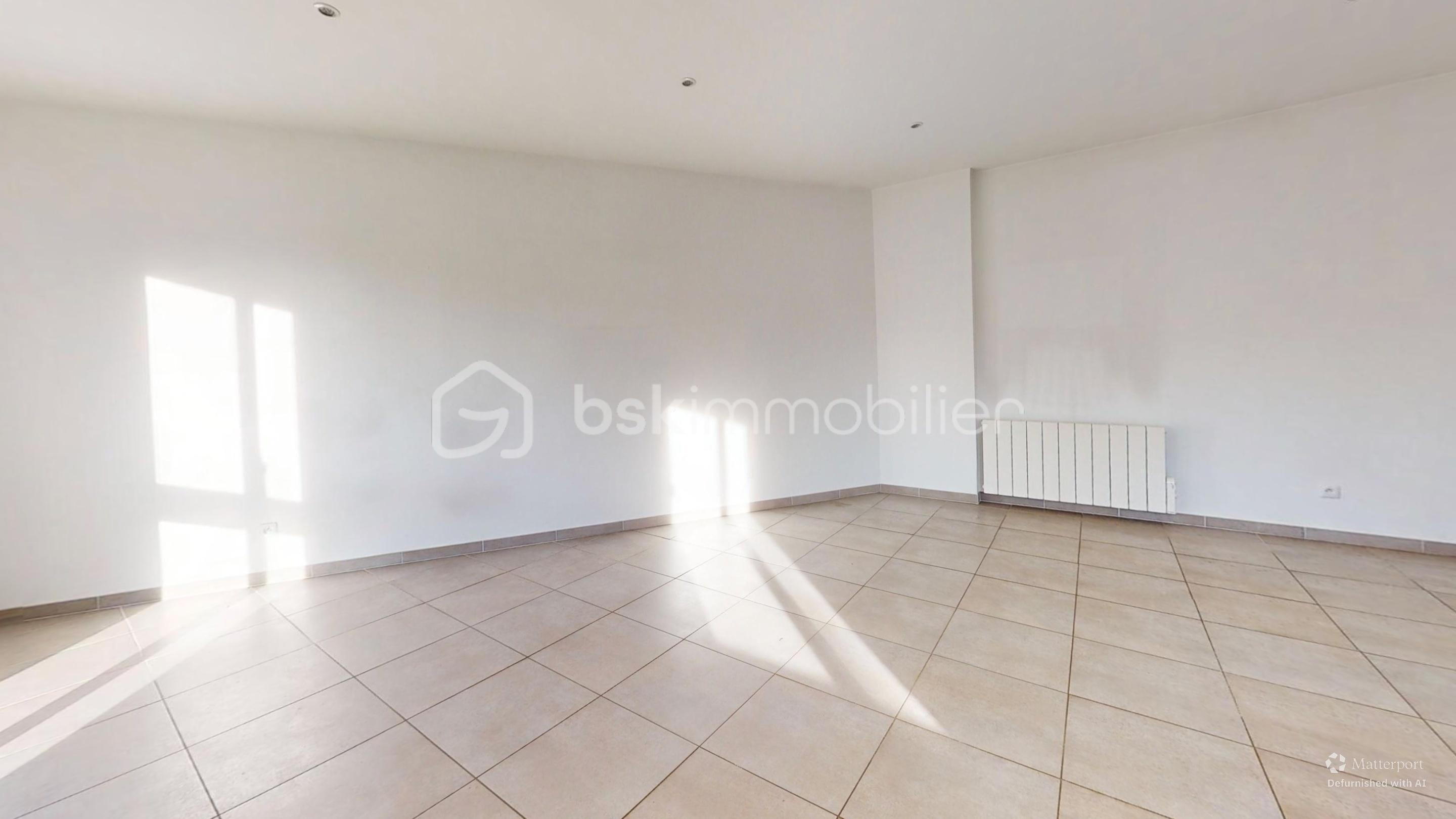 Maison de 110 m² - 1-Allee-du-Parc-Living-Room-Defurnished 1.jpg