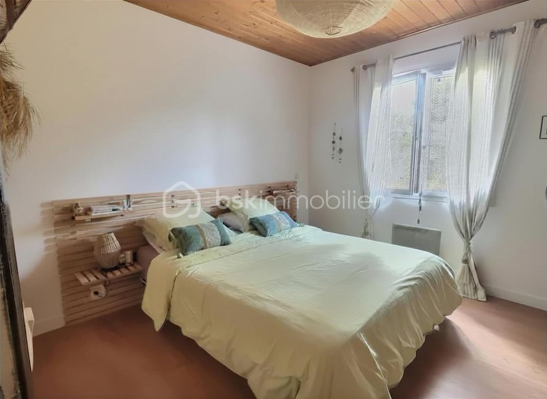 chambre arrière okk.jpg