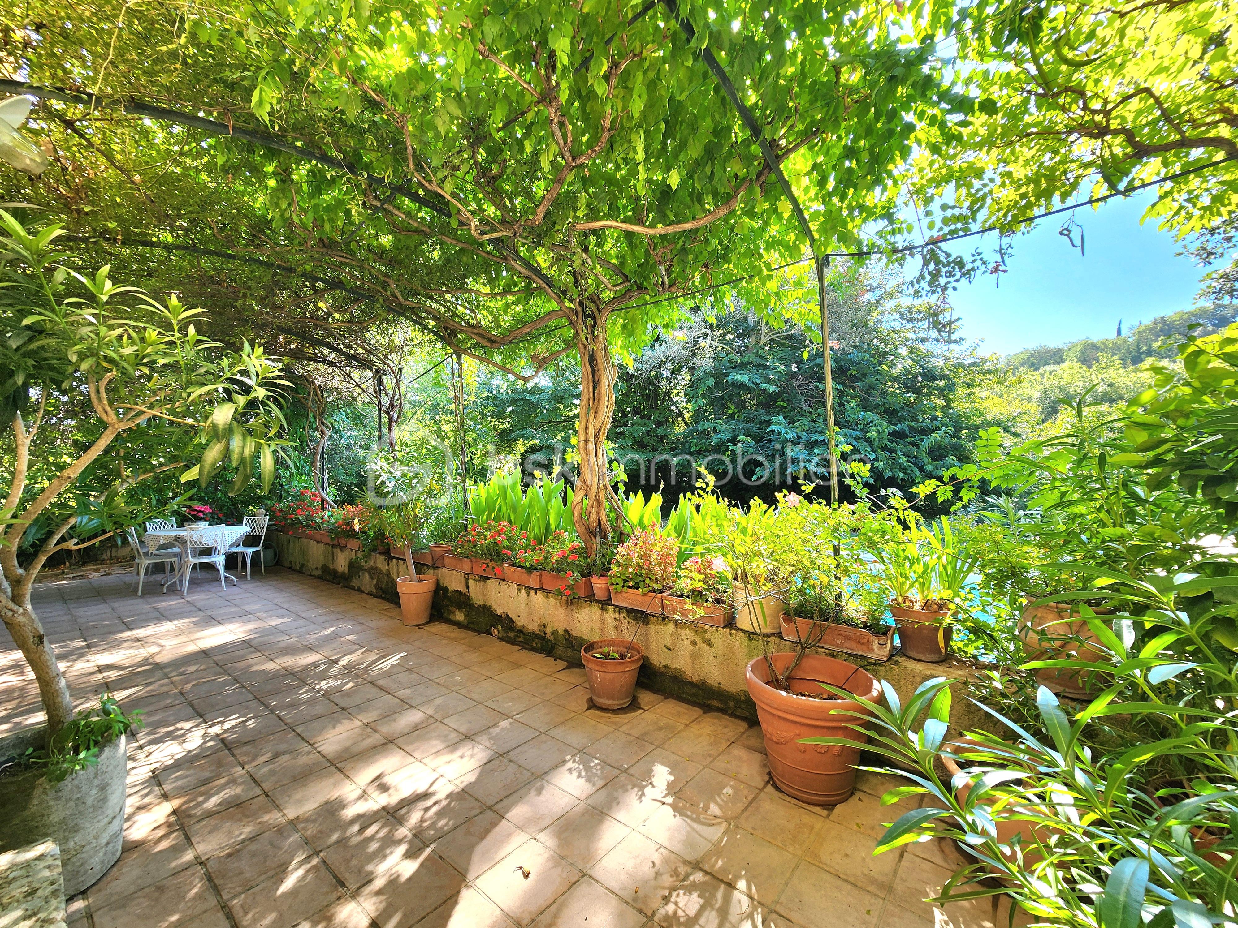 Ferme de 240 m² - terrasse2.jpg