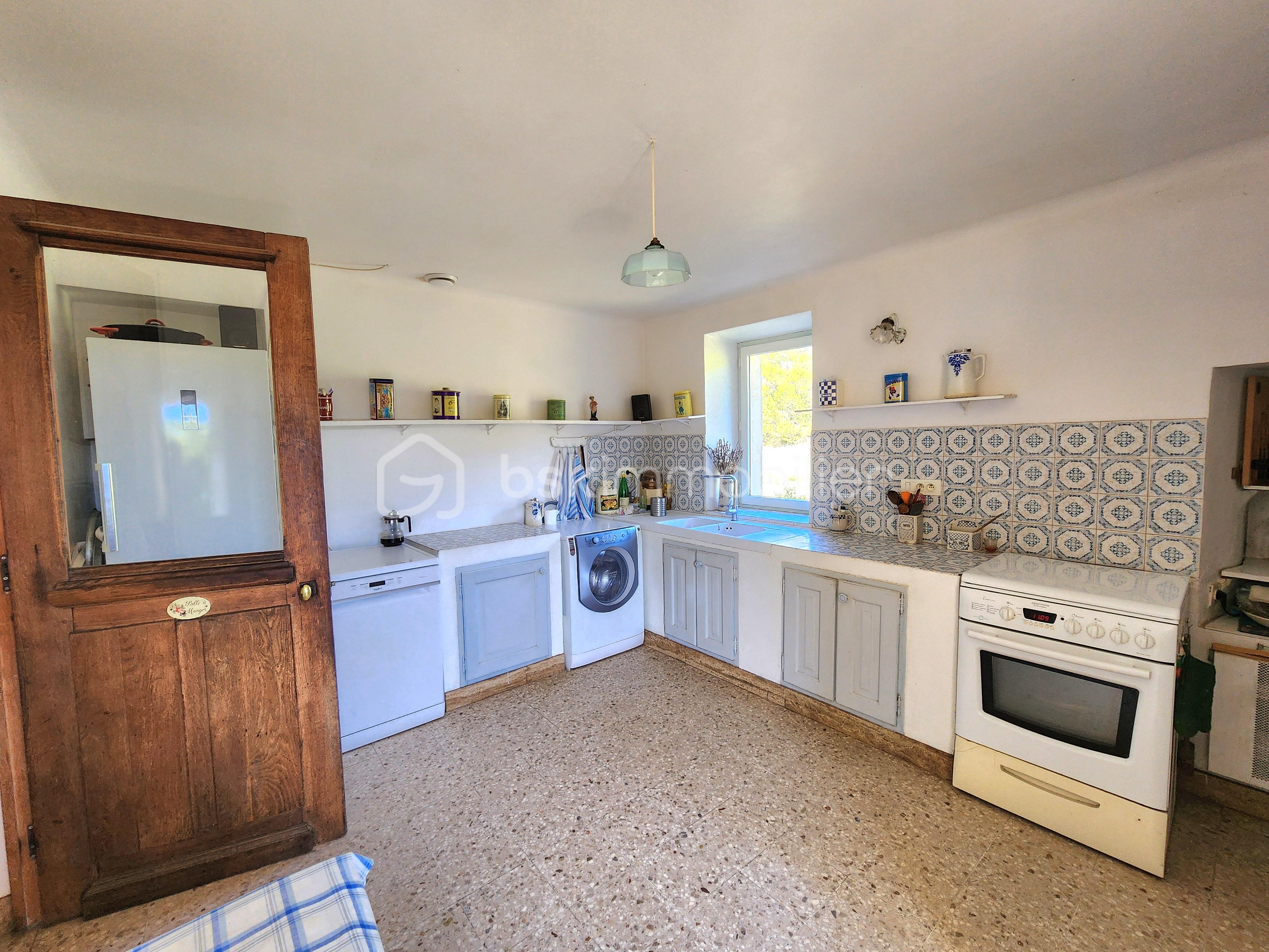 Ferme de 240 m² - arriere cuisine.jpg
