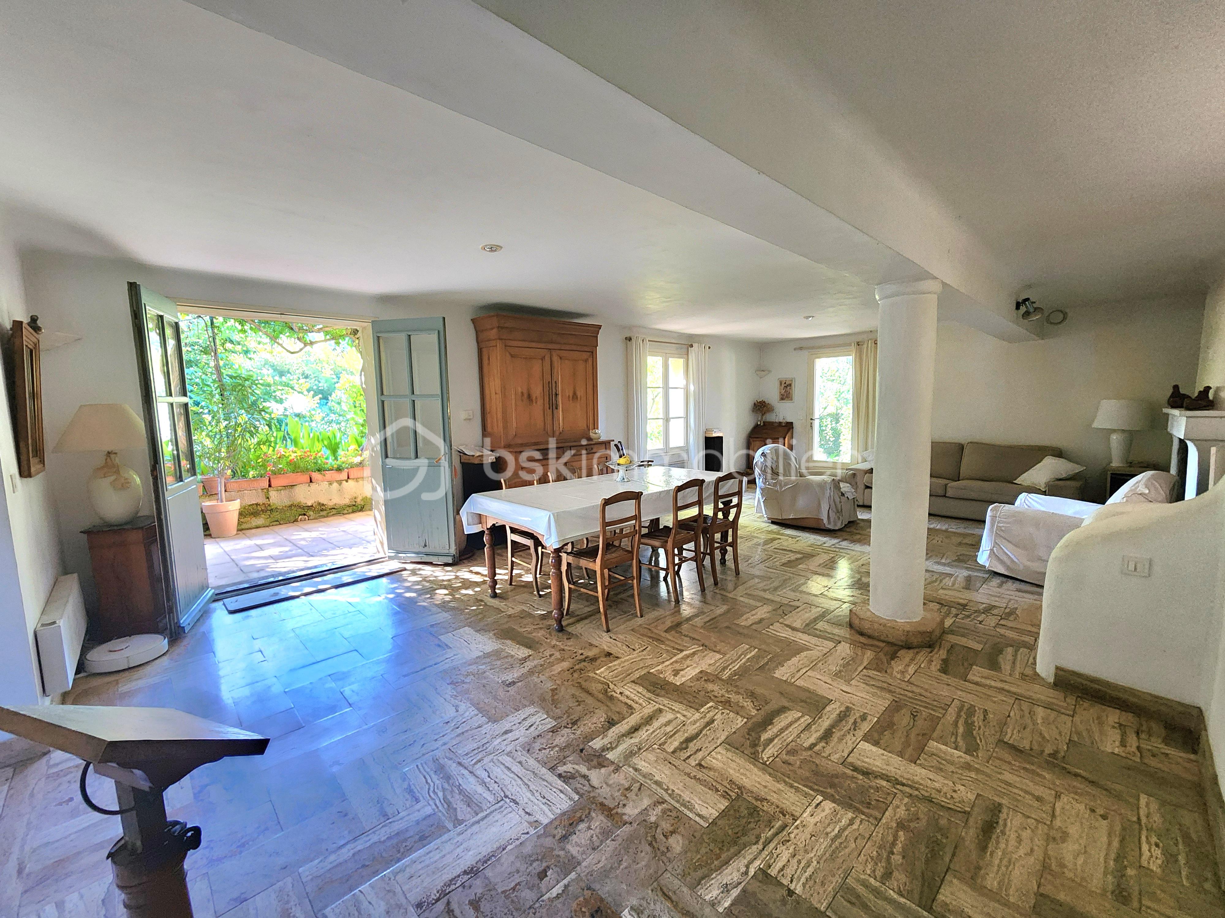 Ferme de 240 m² - piece de vie.jpg