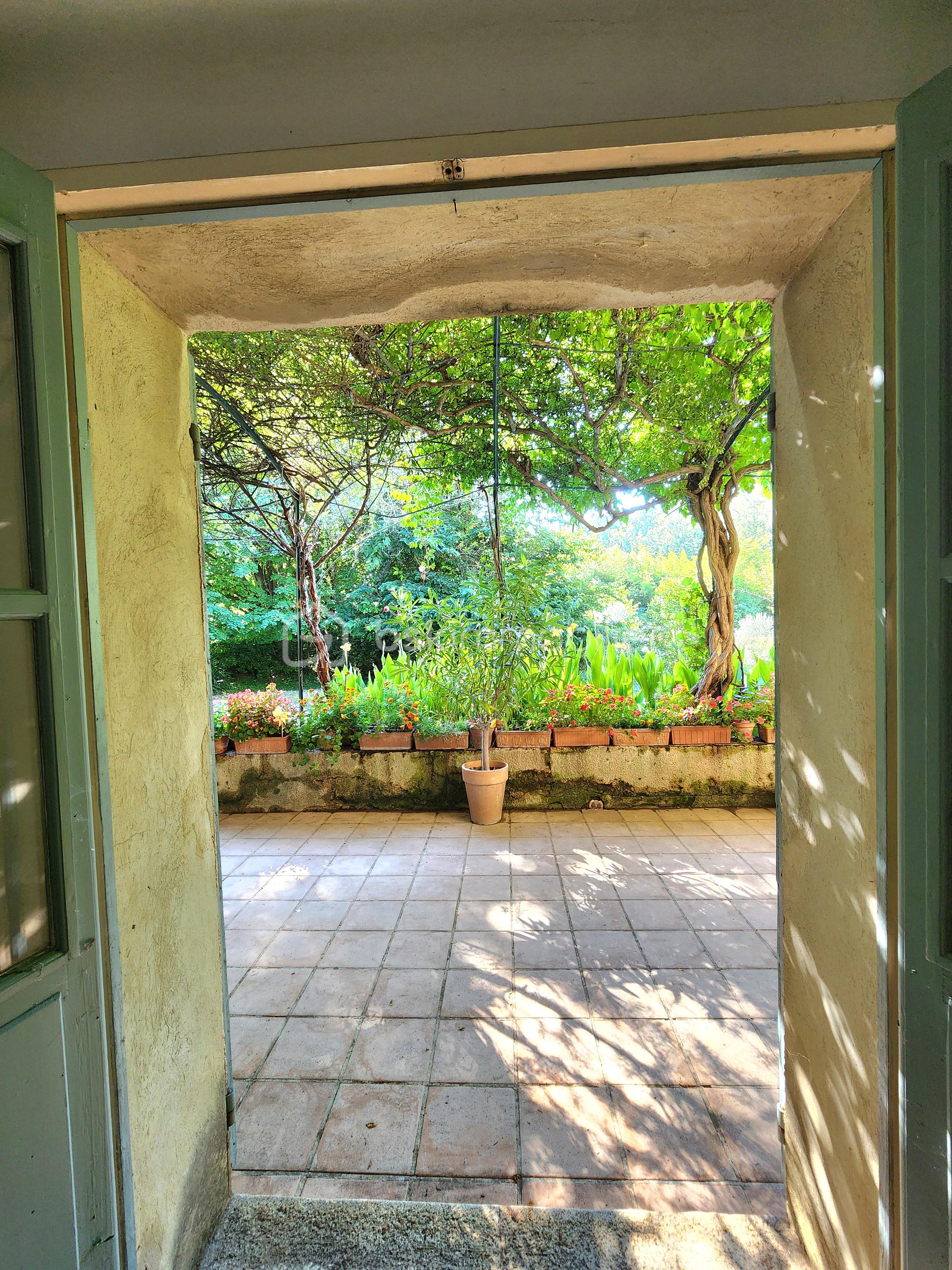 Ferme de 240 m² - vue porte.jpg