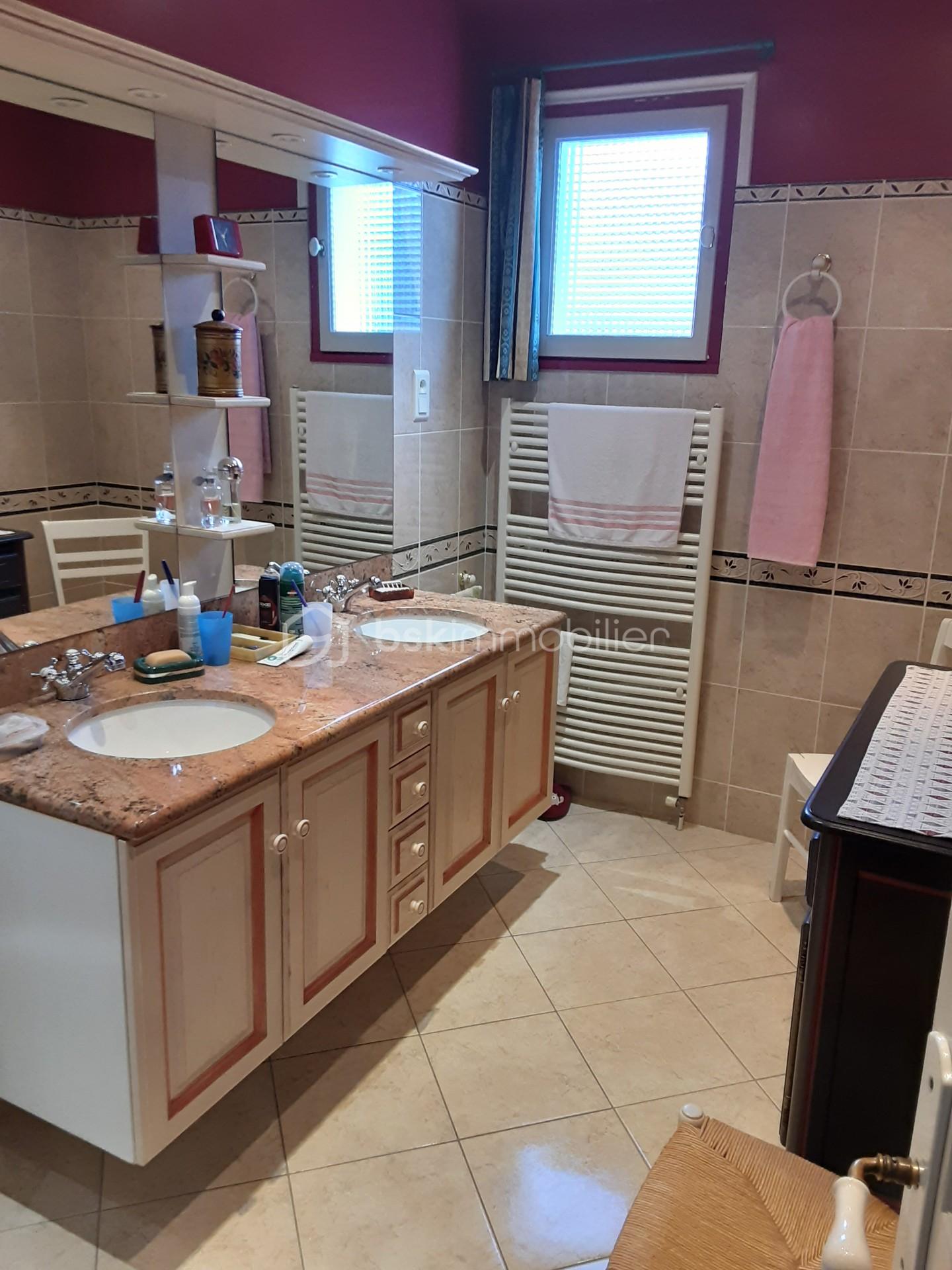 Maison traditionnelle de 124 m² - eb3889d2-b455-4146-b33d-b8316c5fdb75.jpg