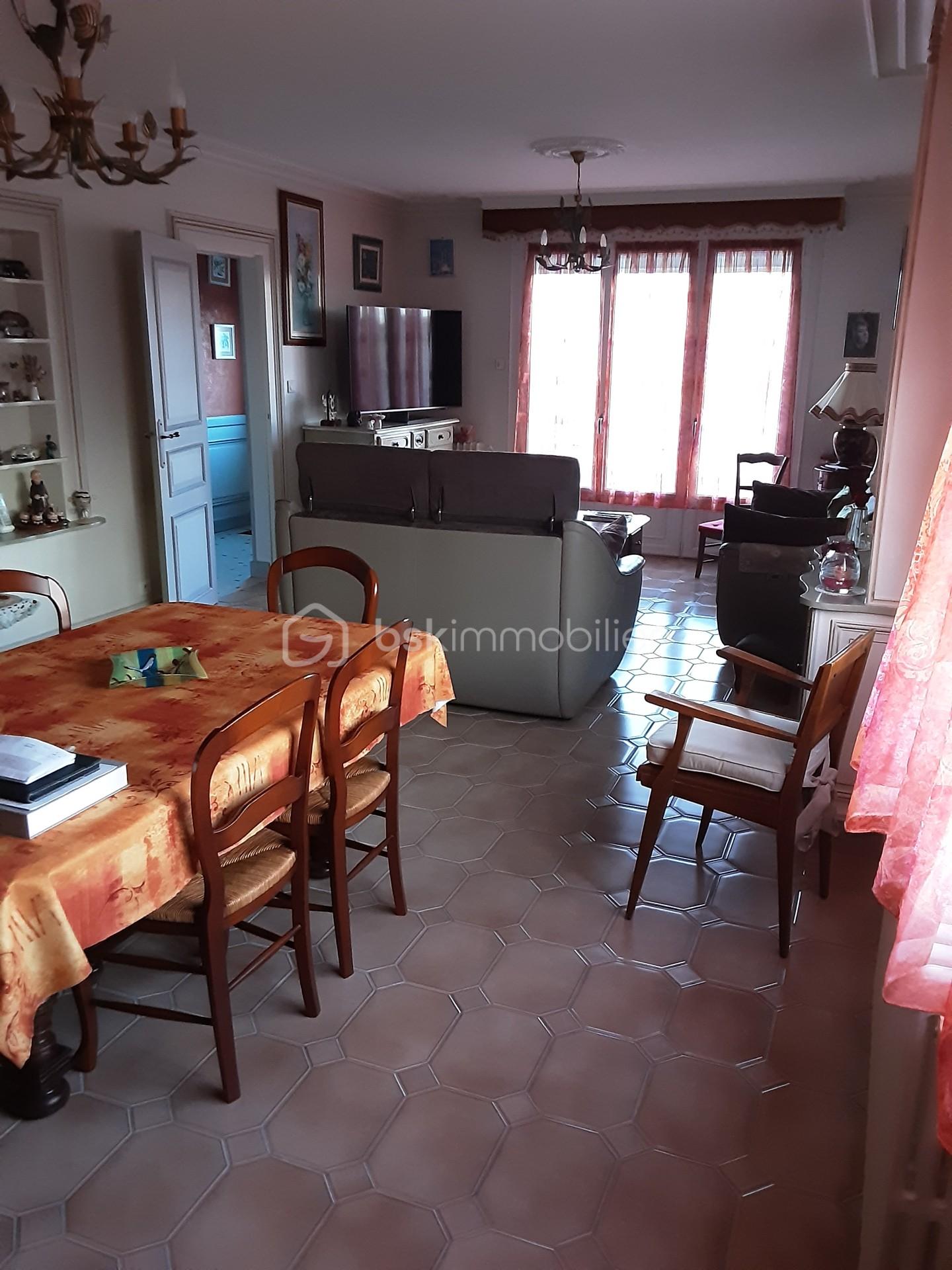 Maison traditionnelle de 124 m² - 092c2091-5546-453d-9b36-d173fddd07e7.jpg