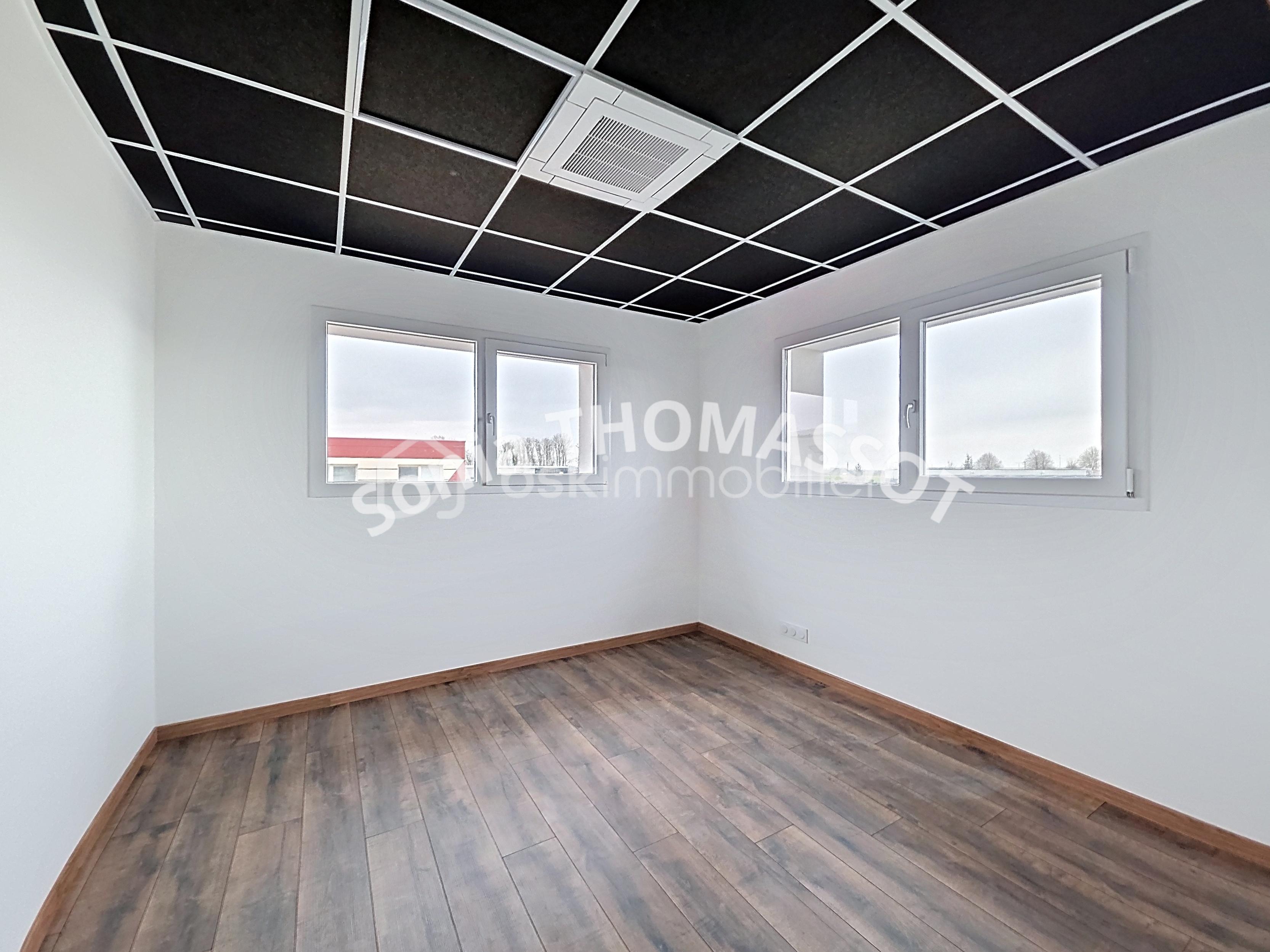 Bureau de 350 m² - 57003.jpg