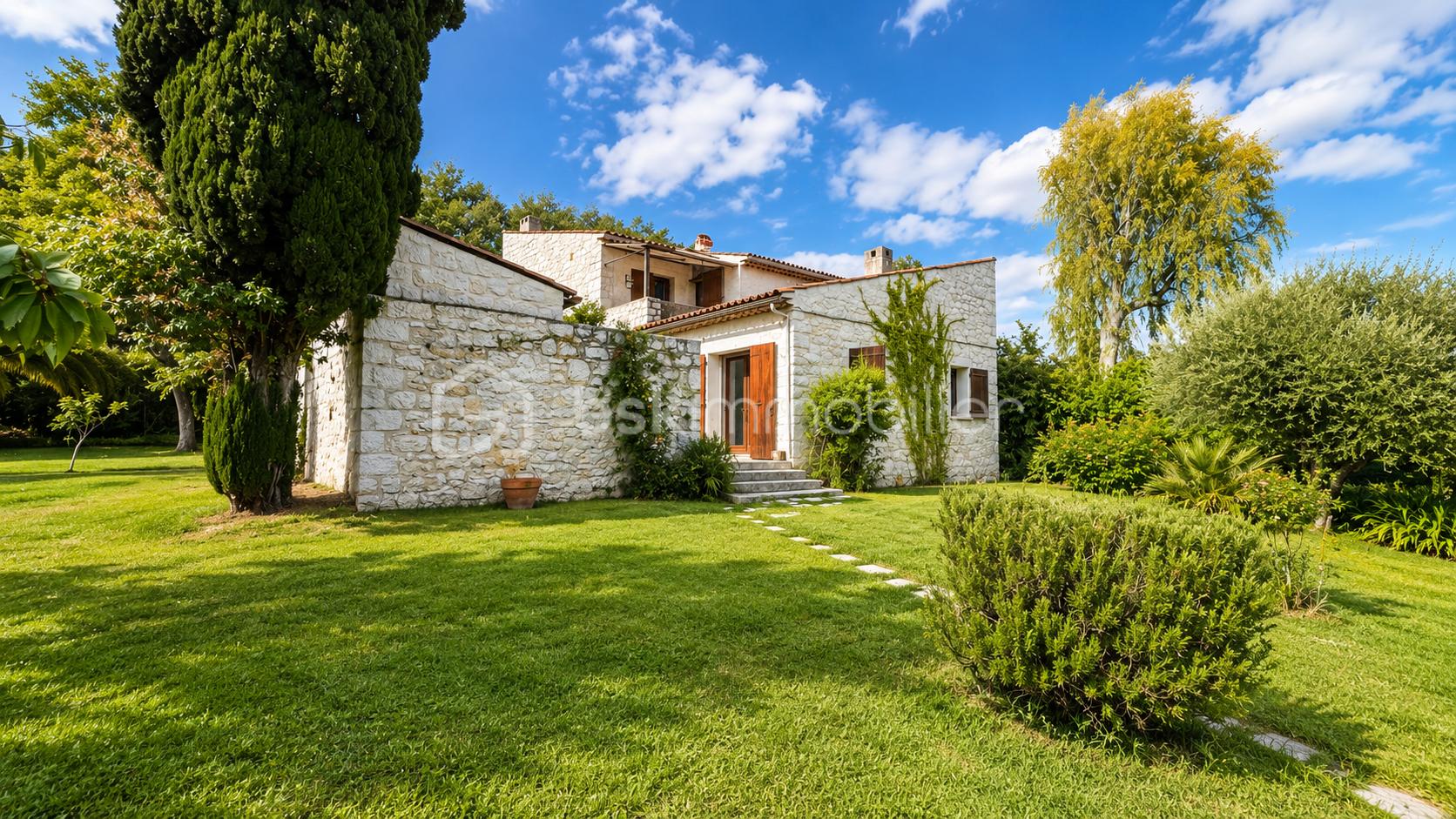 Maison 6 pièces · à Vence · 1 090 000 €