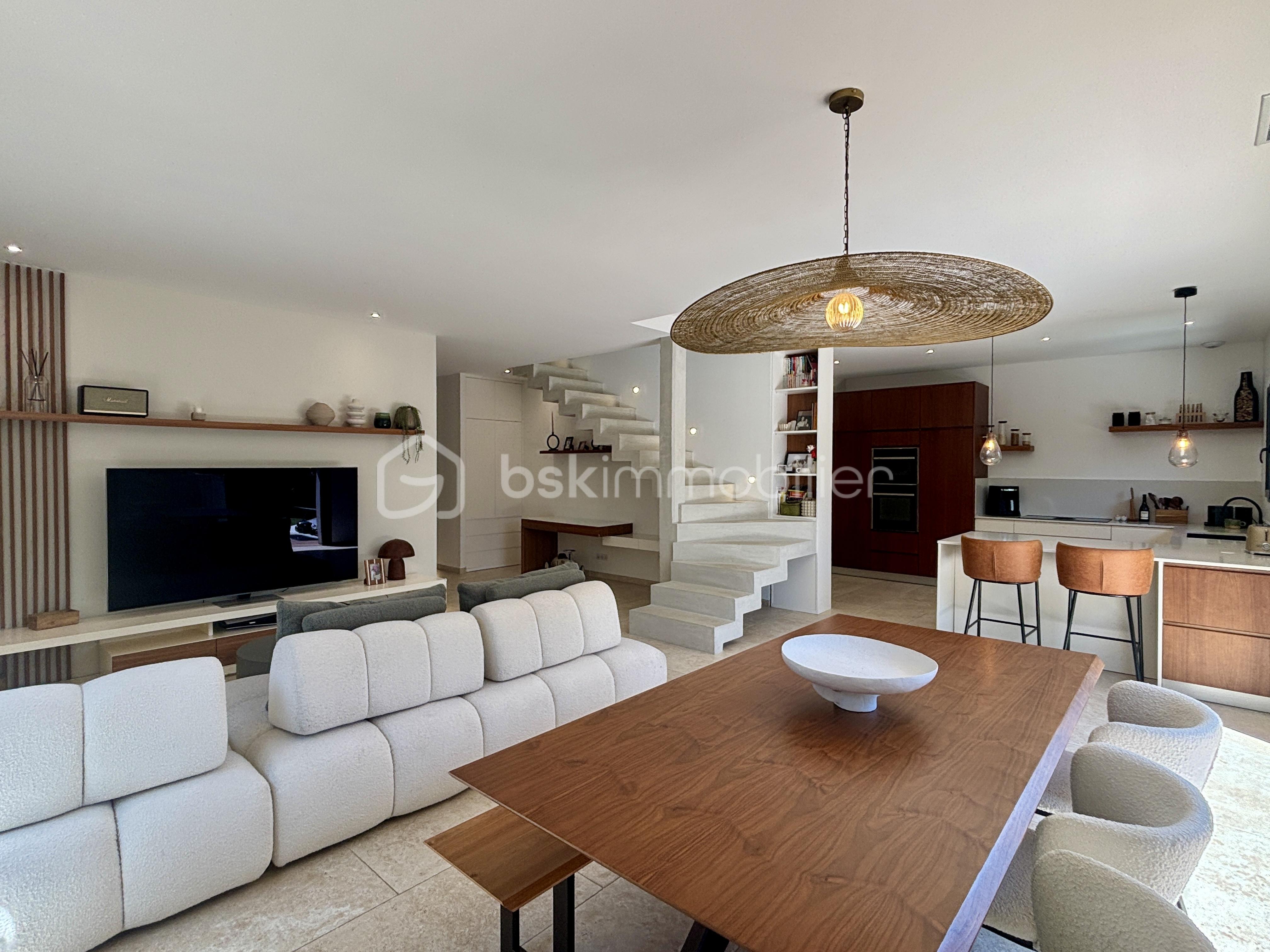 Maison 4 pièces 120 m² · à Vic-la-Gardiole · 120 m² · 549 000 €