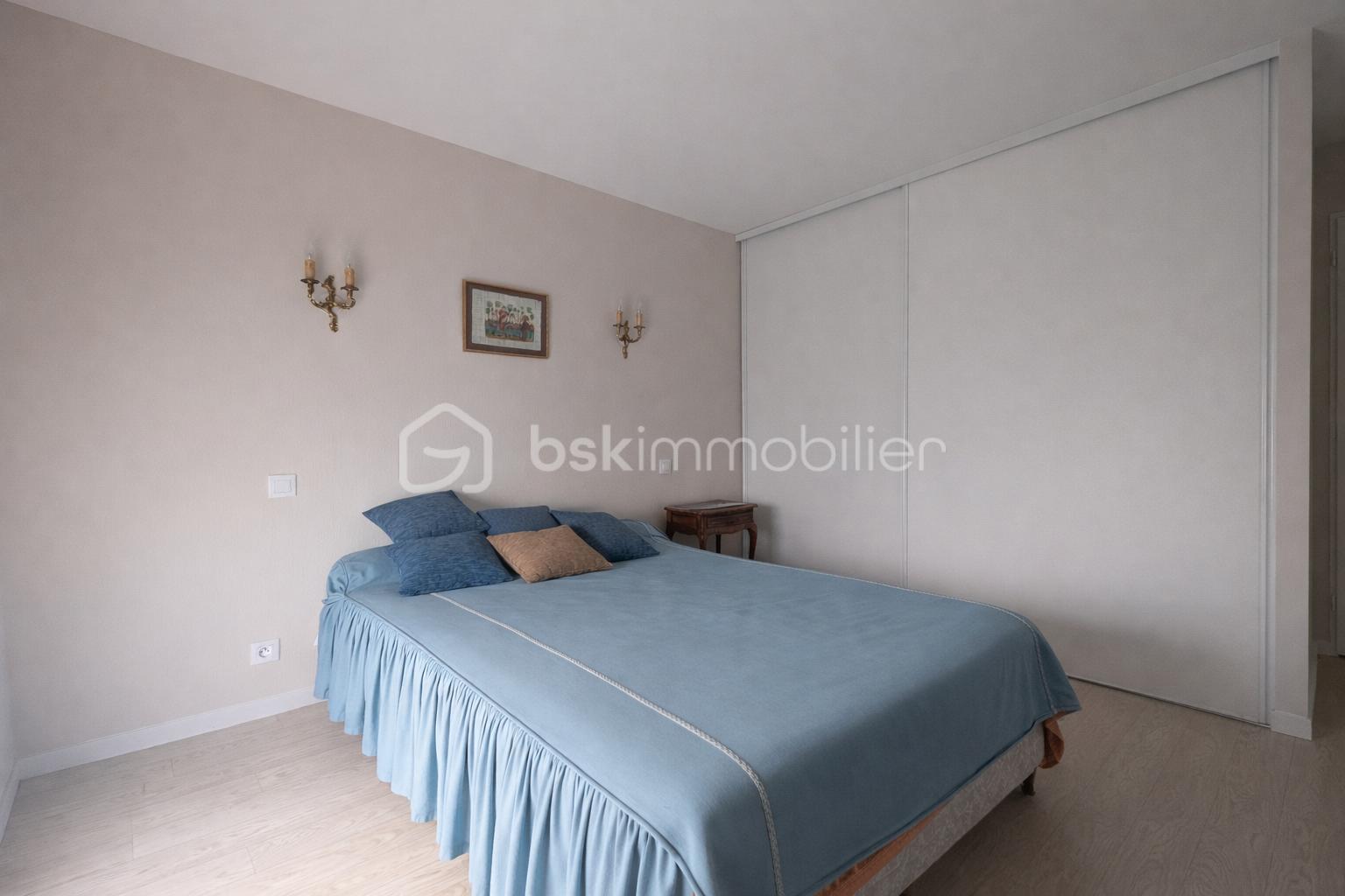 Chambre minimaliste et apaisante.png