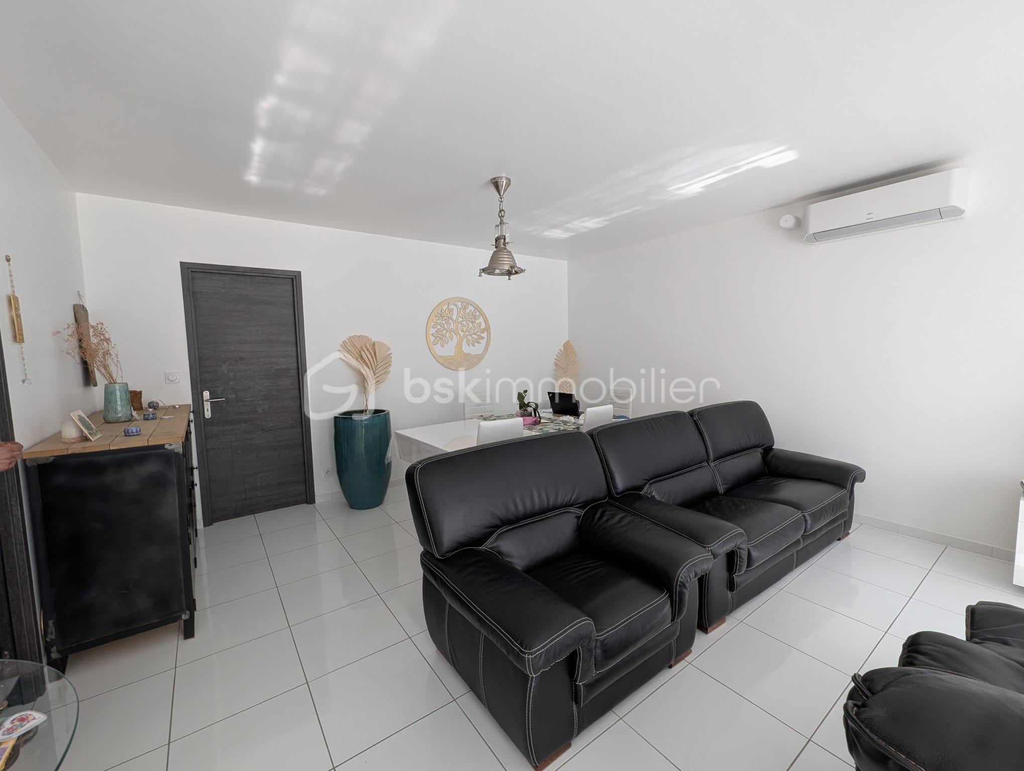 Maison de 80 m² - WhatsApp Image 2025-10-18 à 10.24.30_0cd37136.jpg