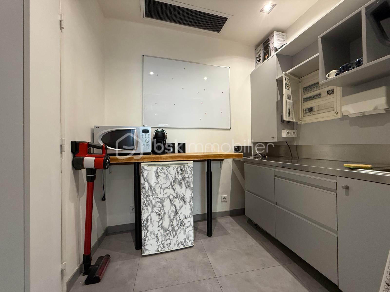 Local commercial de 25,03 m² - E.JPG