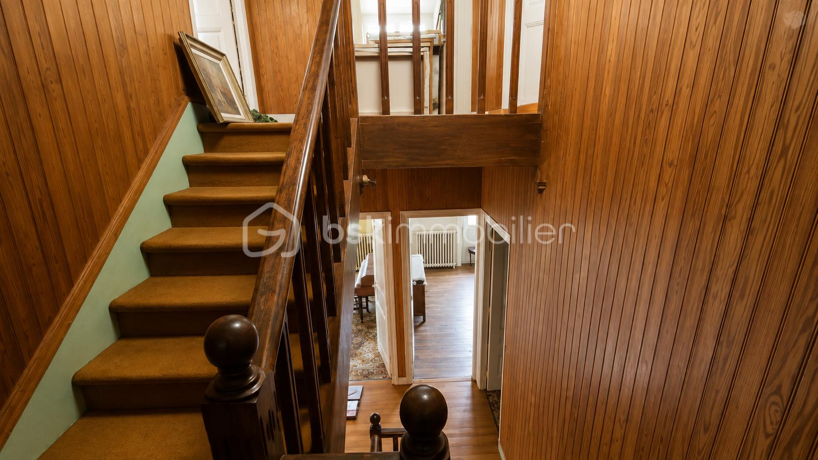 ESCALIER DERNIER ETAGE.png