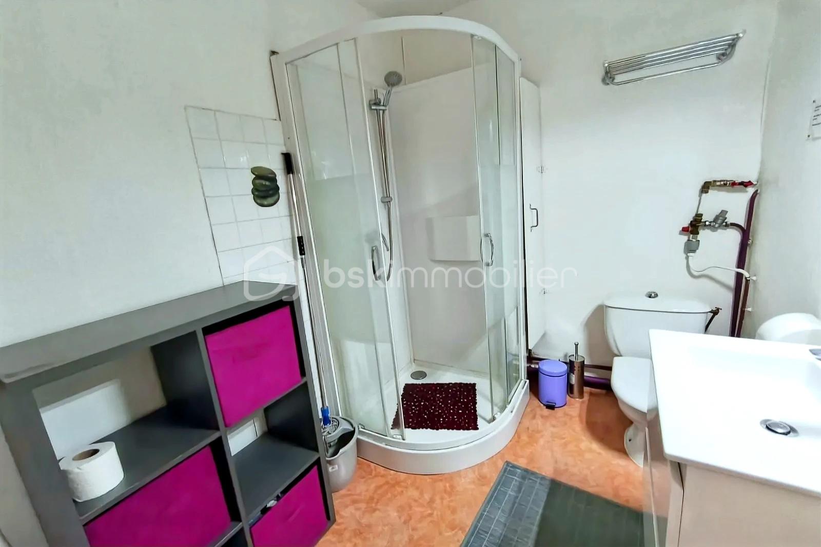 Appartement de 27 m² - hoqi-5a031414aa624fd9bc782c97a60e16f4.jpg