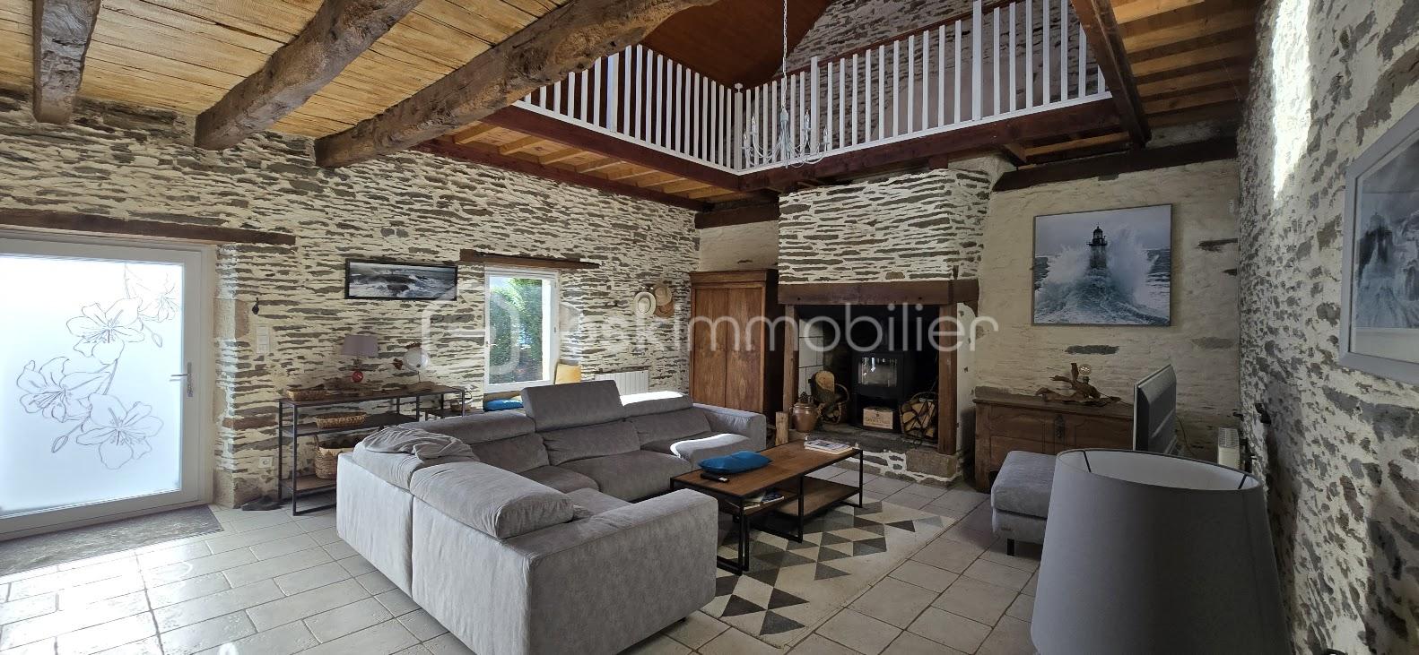 Maison de 215 m² - 20251030_114115.jpg