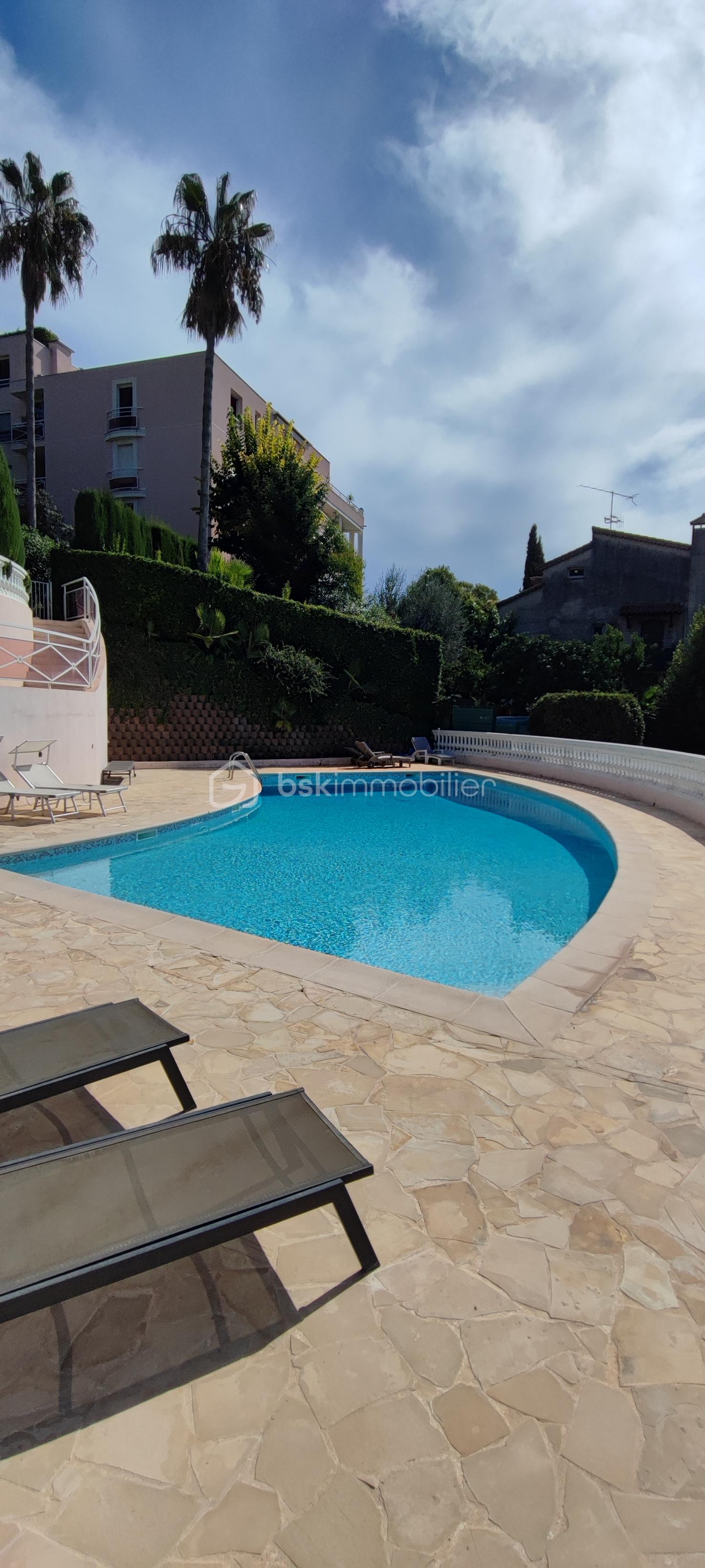 cannet piscine.jpg