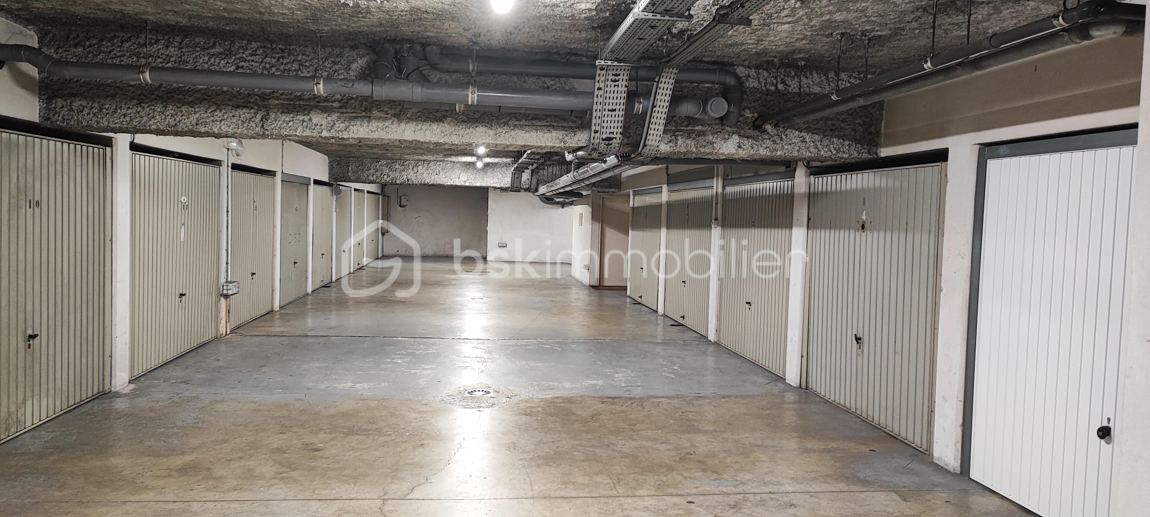 cannet garage.jpg
