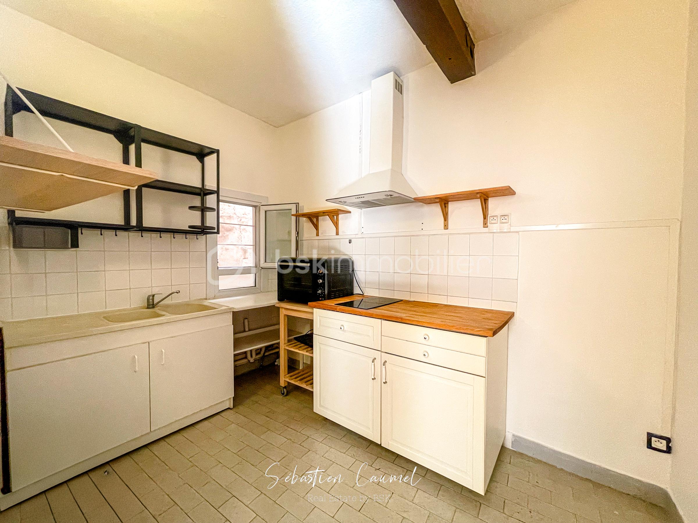 montpellier-rue-cabanel-t1bis-cuisine-lumineuse.jpg