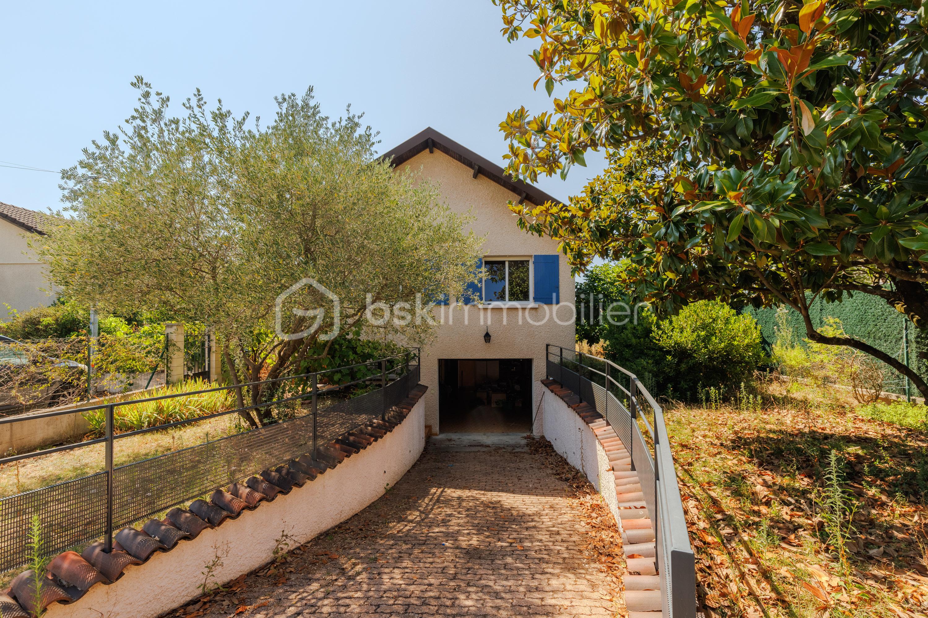 Maison 4 pièces 94 m² · à Meyzieu · 94 m² · 349 000 €