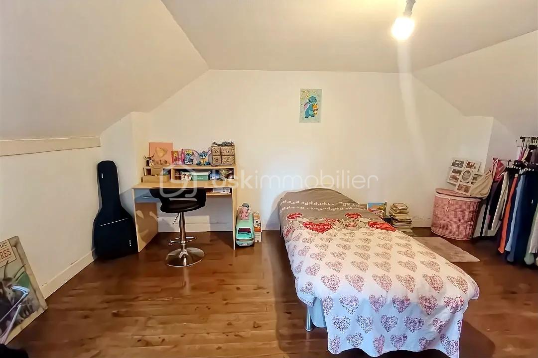 Maison de 175 m² - hoqi-b1759690ed784efd8d32bbfca2f99988.jpg