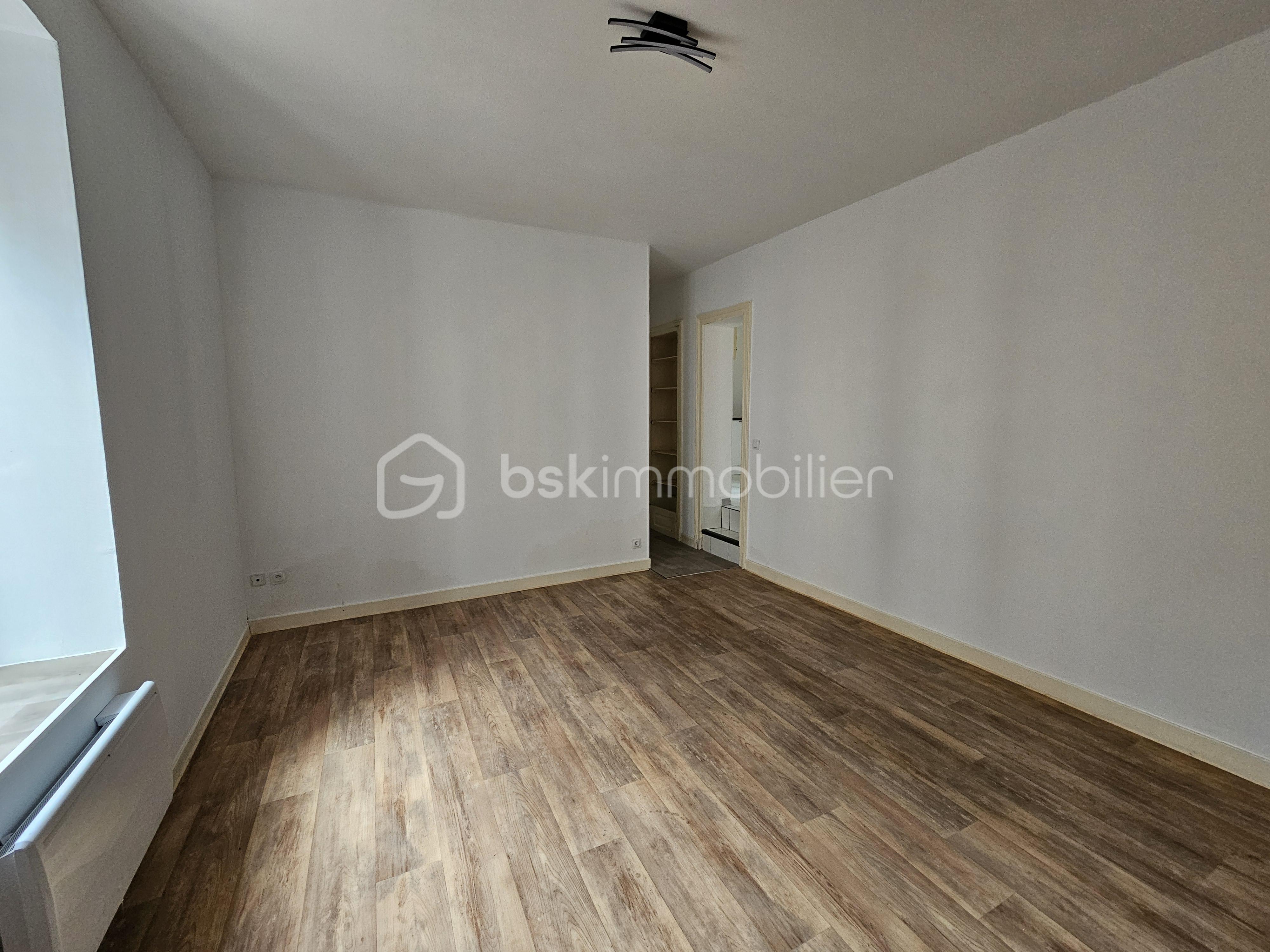 Immeuble de 293,40 m² - Lot N°1 - Séjour.jpg