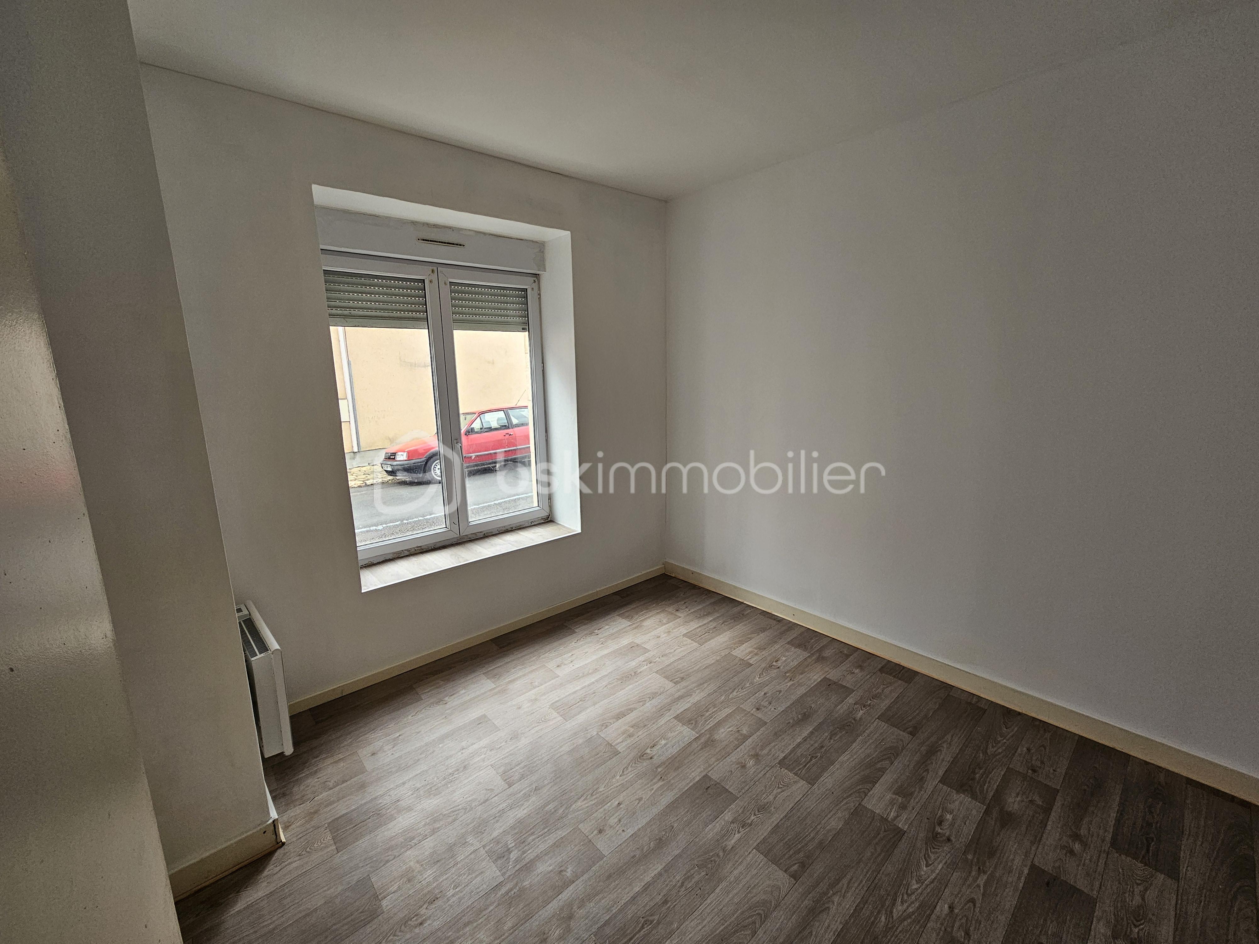 Immeuble de 293,40 m² - Lot N°1 - Chambre 2.jpg
