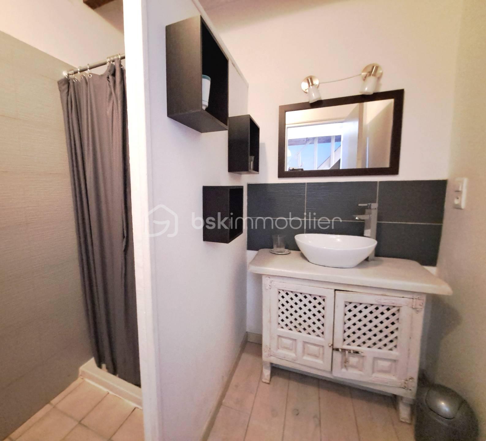 salle d'eau RDC gîte.jpg