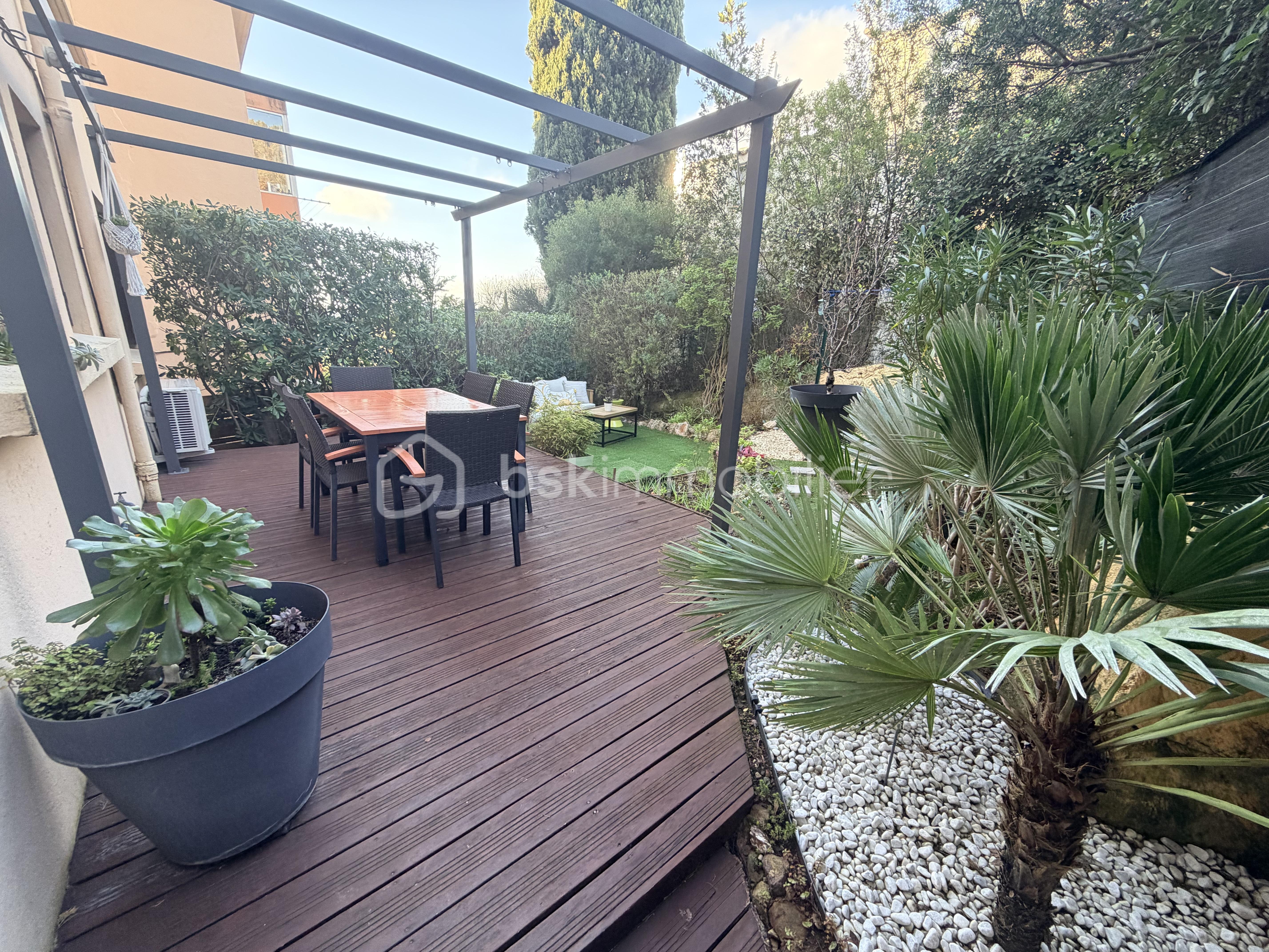 Appartement de 71 m² - Jardin vue cuisine.jpg