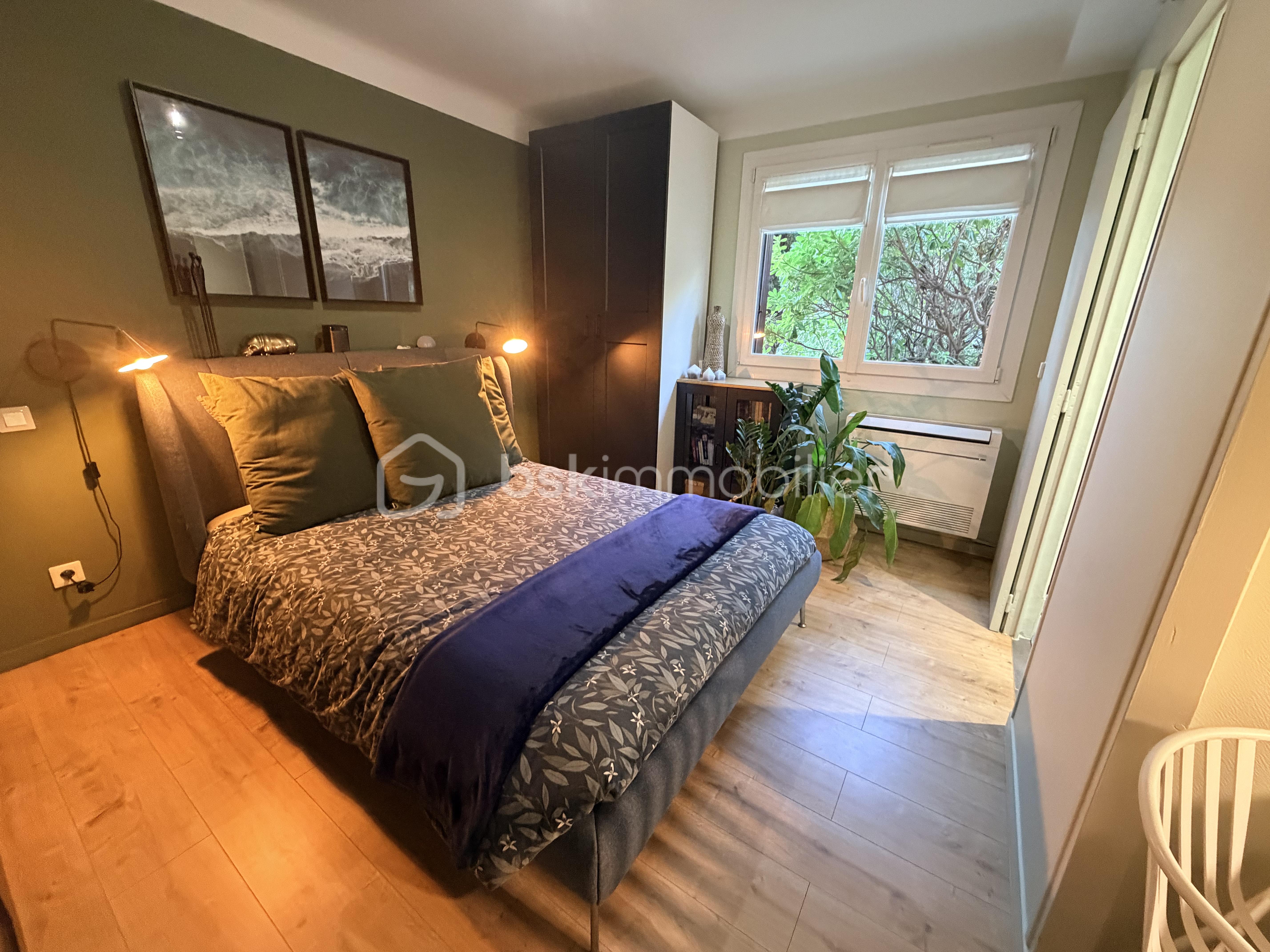 Appartement de 71 m² - Chambre adulte vue lit.jpg