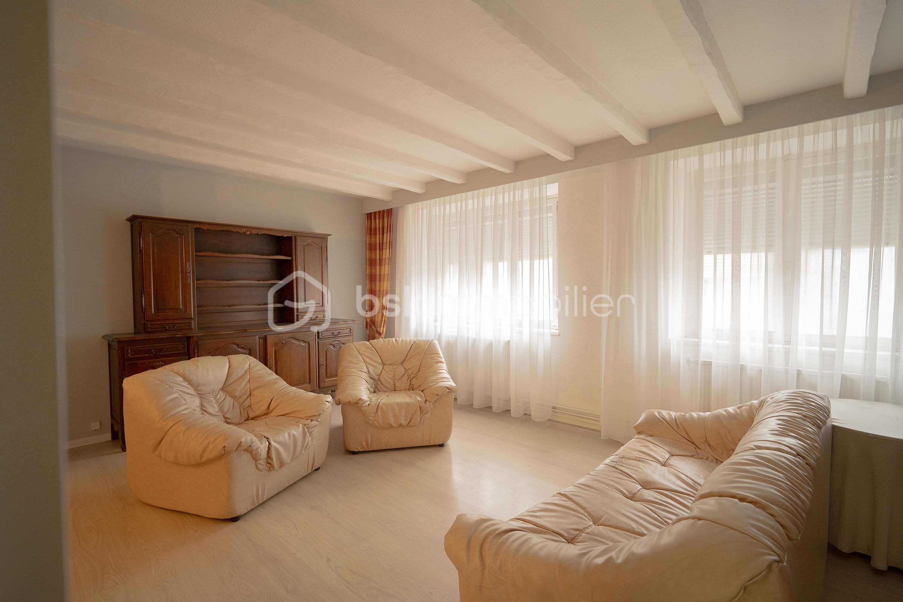 Maison traditionnelle de 320 m² - Salon 3.jpg