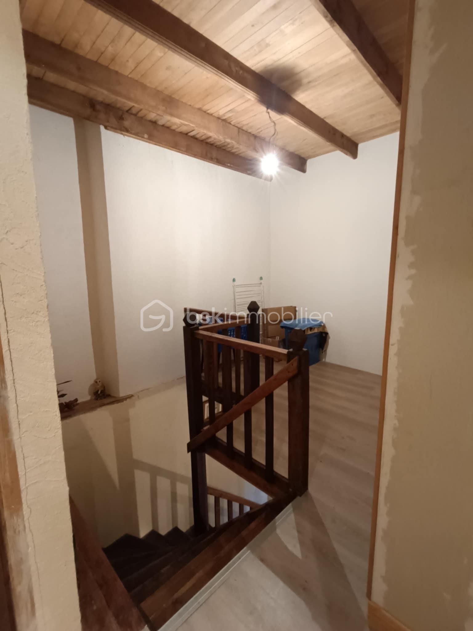 Maison en pierre de 113 m² - 00a13501-6038-4340-9783-99785a734289.jpg