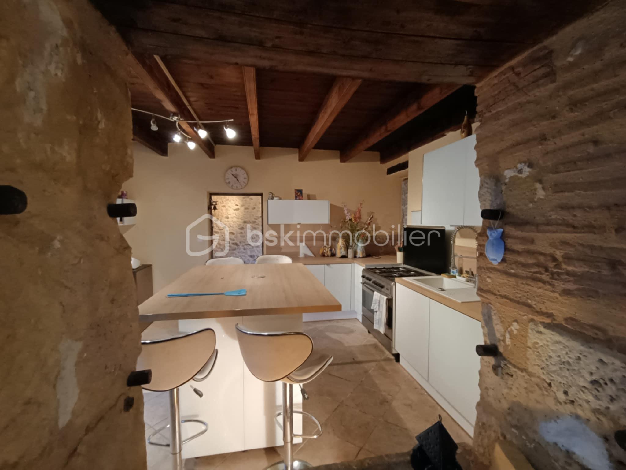 Maison en pierre de 113 m² - 3447dfb3-8c9a-4a9d-985d-5f4b392f37d5.jpg