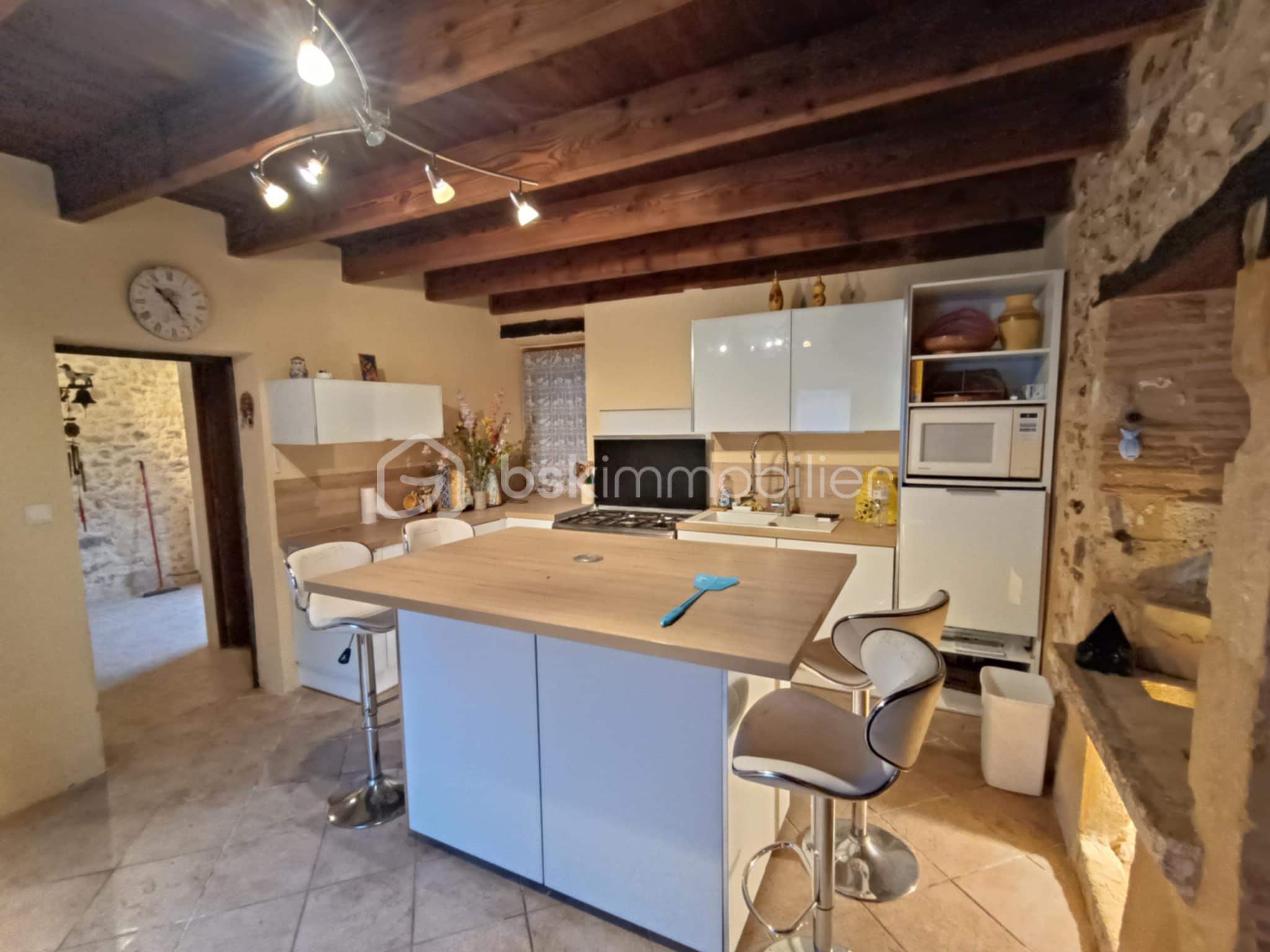 Maison en pierre de 113 m² - 83e30308-4924-4f8b-9c2a-56b594883327.jpg