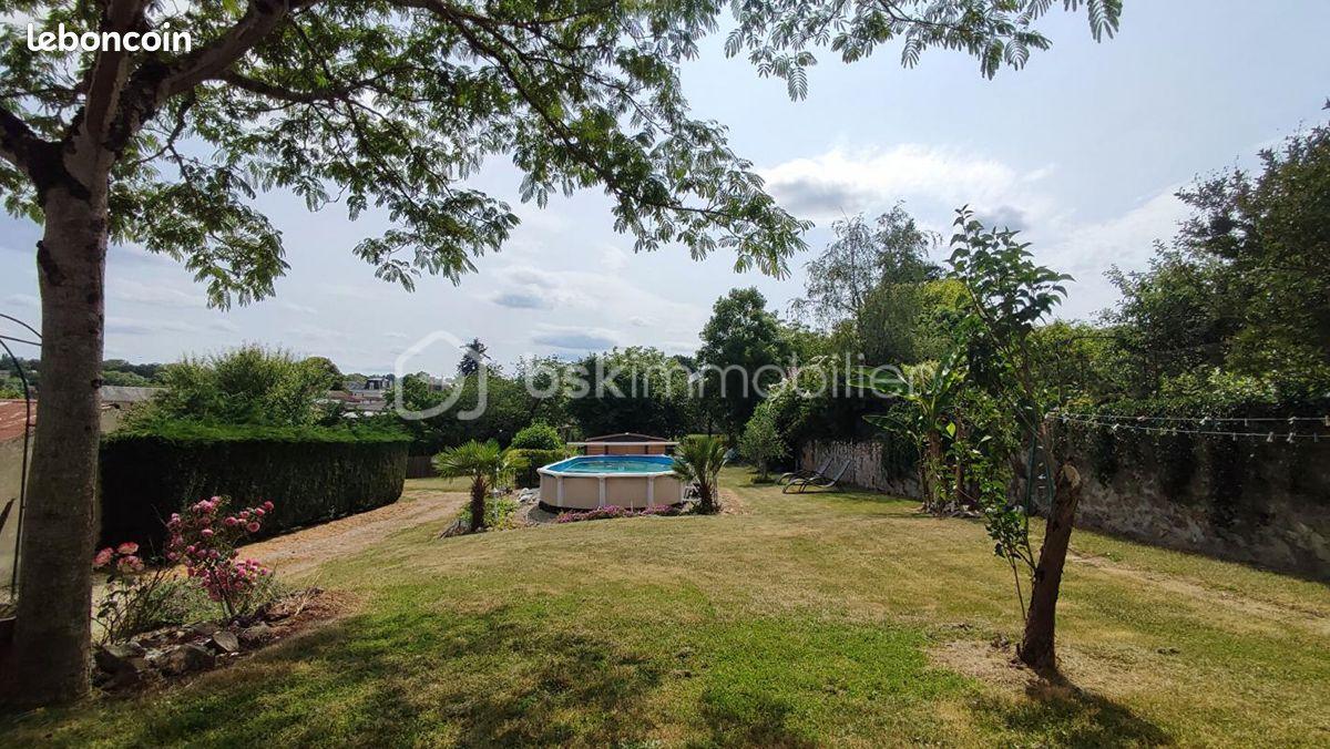 Maison de village de 133 m² - piscine.jpg