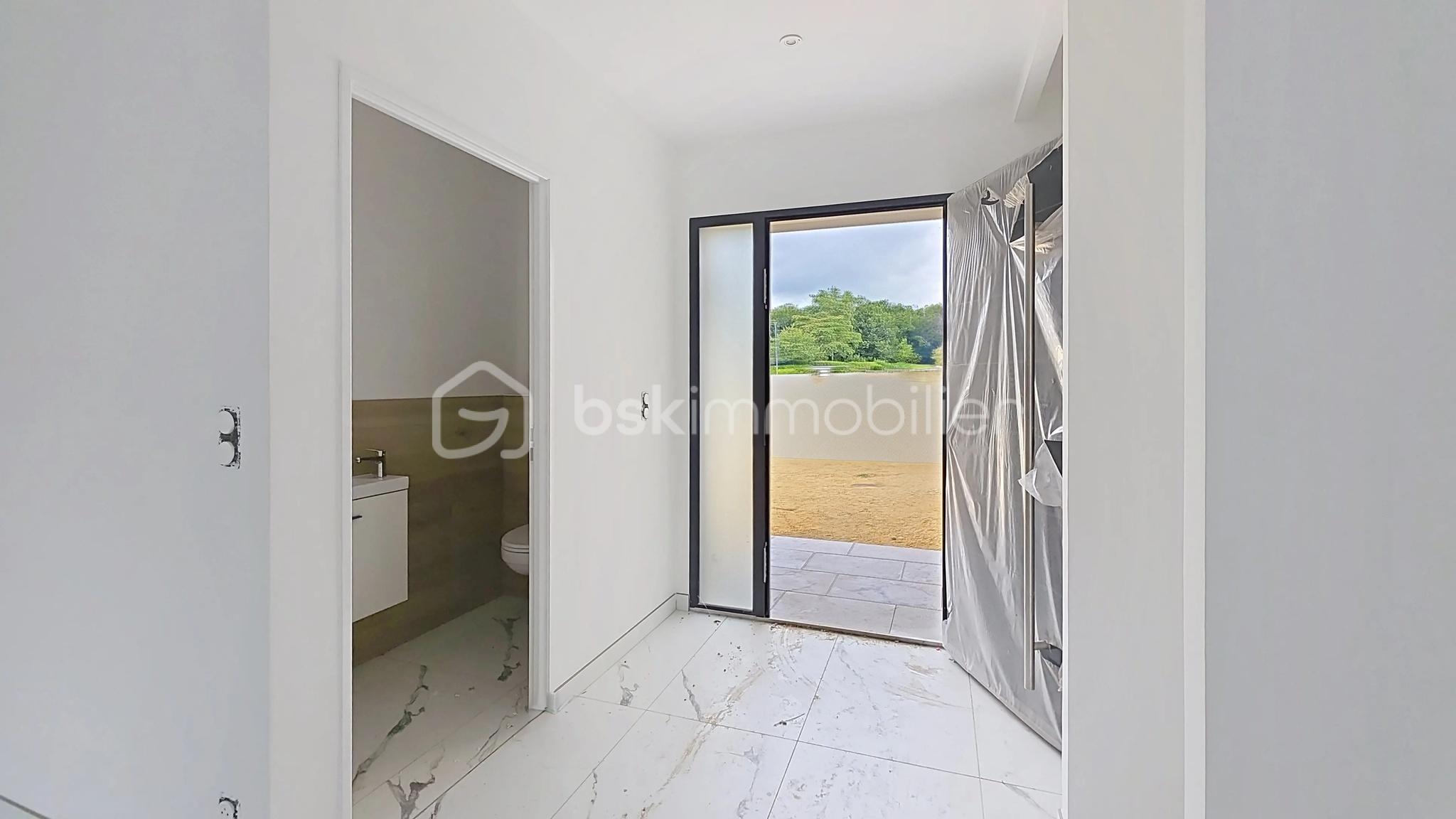 Maison de 160 m² - entree avec wc.jpg