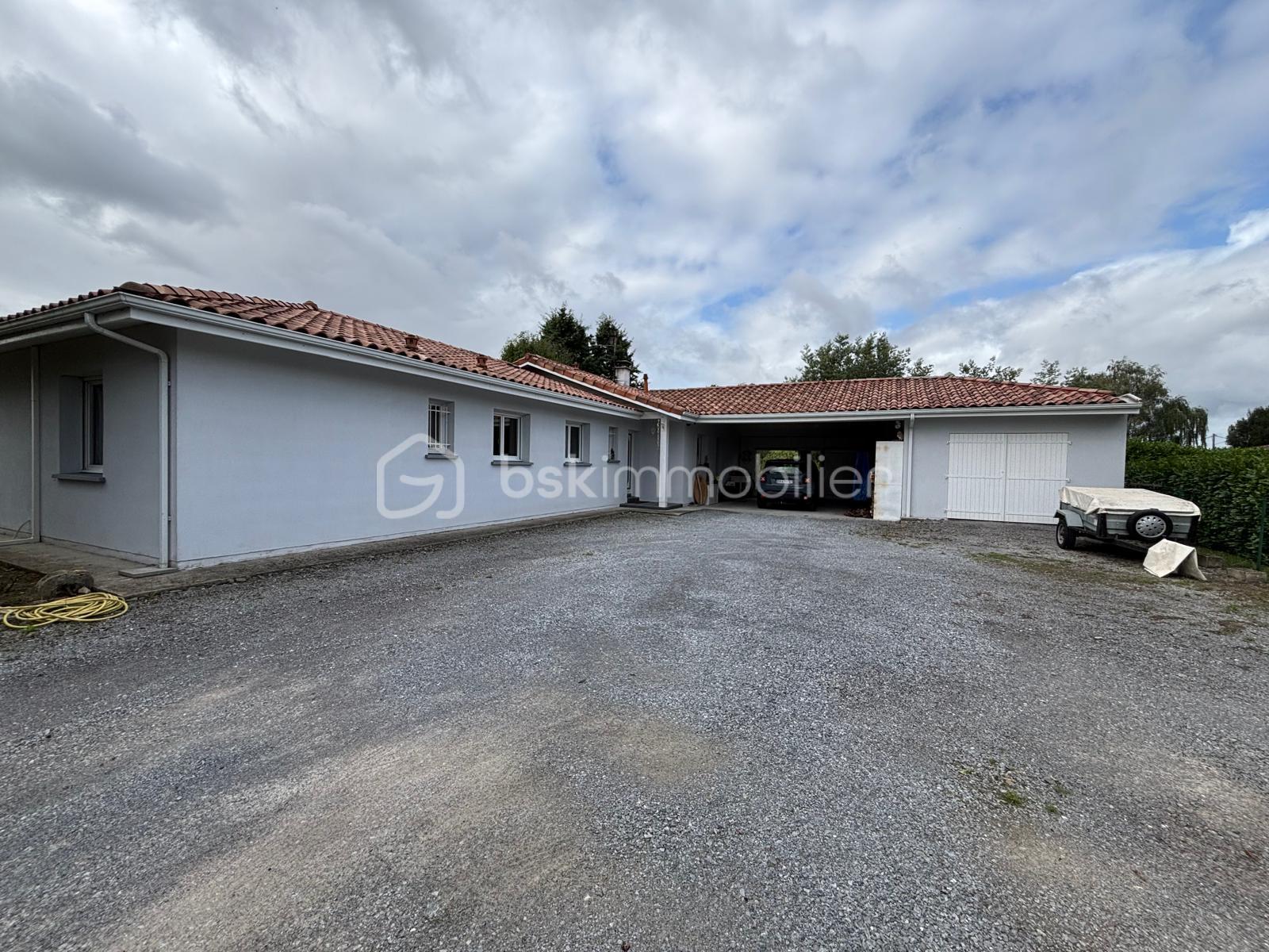 Maison contemporaine de 152 m² - IMG-20250910-WA0011.jpg