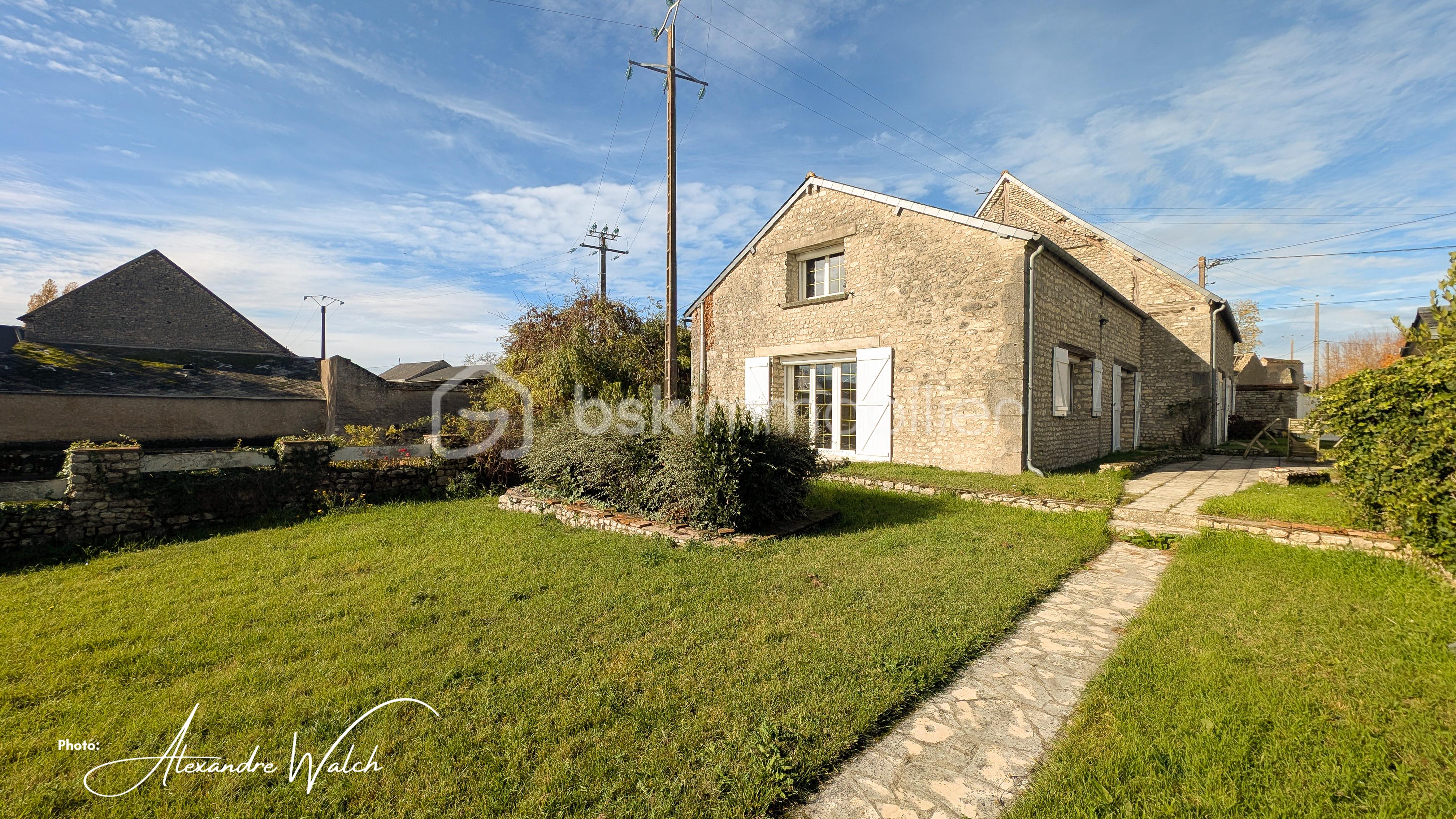 Maison ancienne de 198 m² - signaturePXL_20251031_105515076.MP.jpg