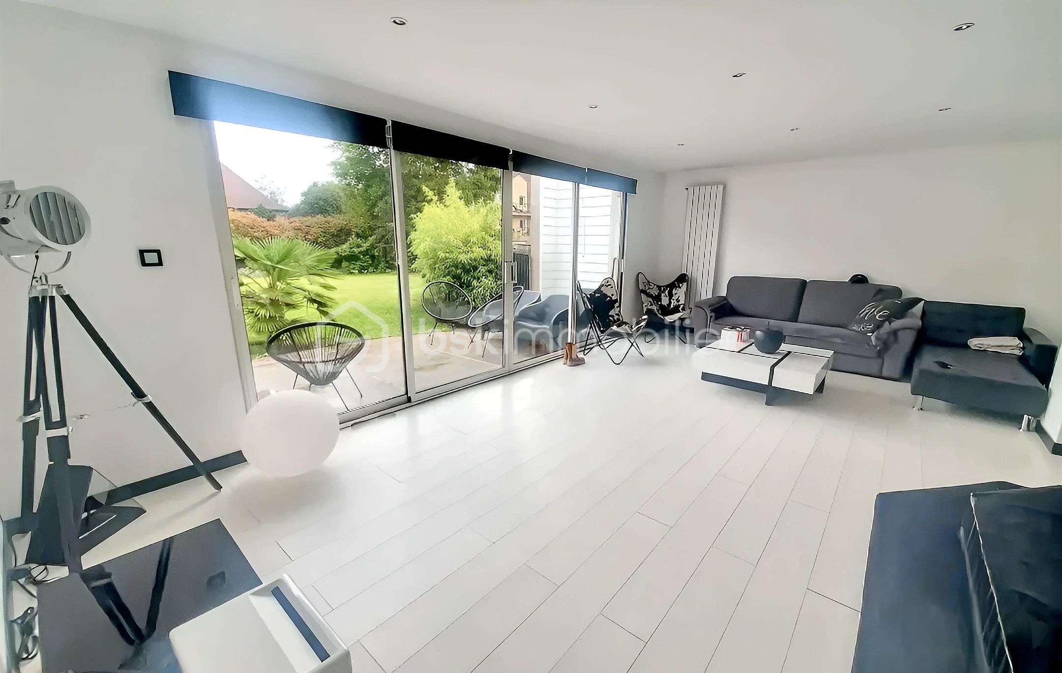 Maison de village de 124,50 m² - SOUCHEZ IG OK SALON cote jardin.jpg