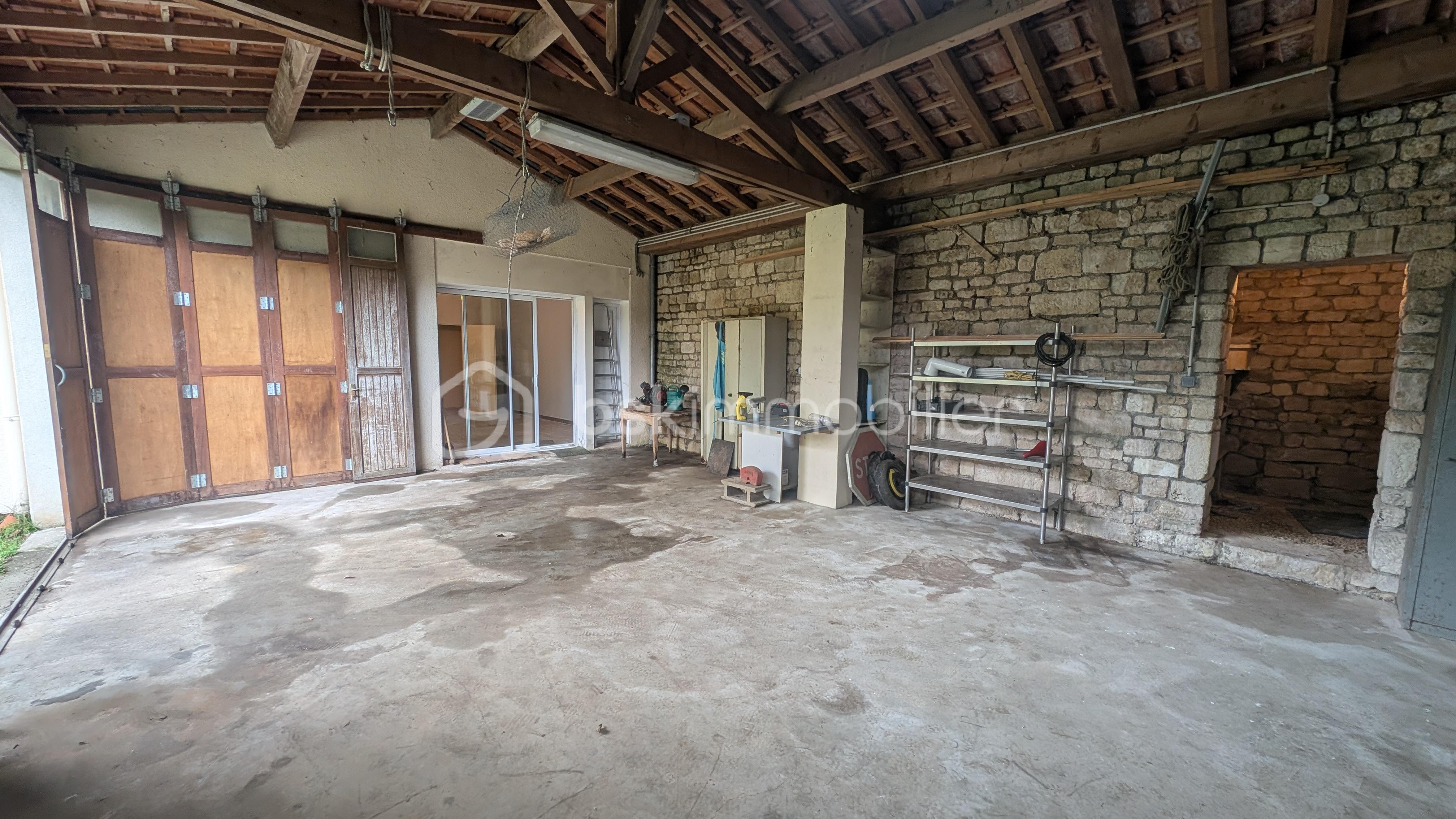 Pavillon de 140 m² - PXL_20251024_132252240.jpg