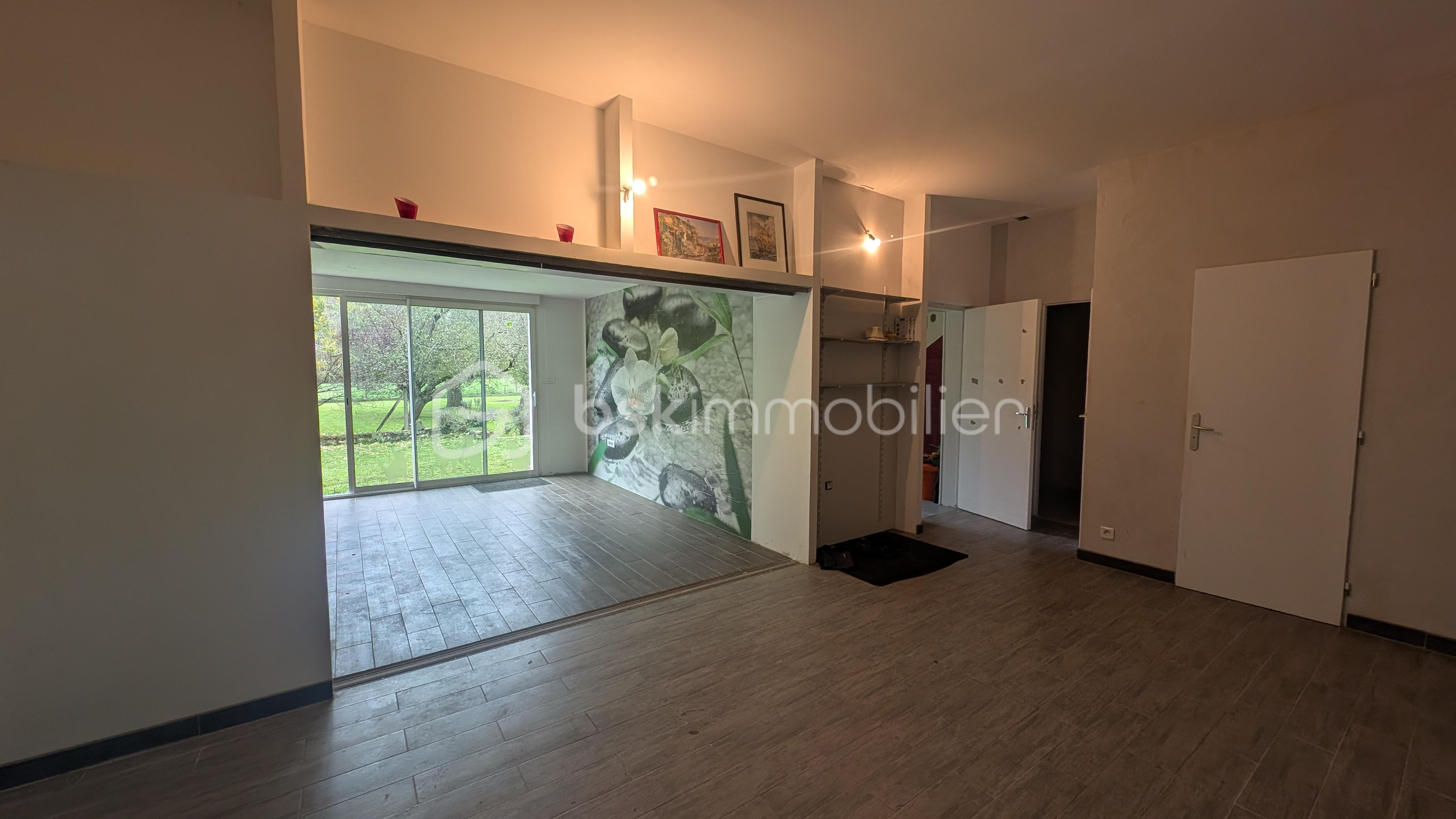 Pavillon de 140 m² - PXL_20251024_132623088.MP.jpg