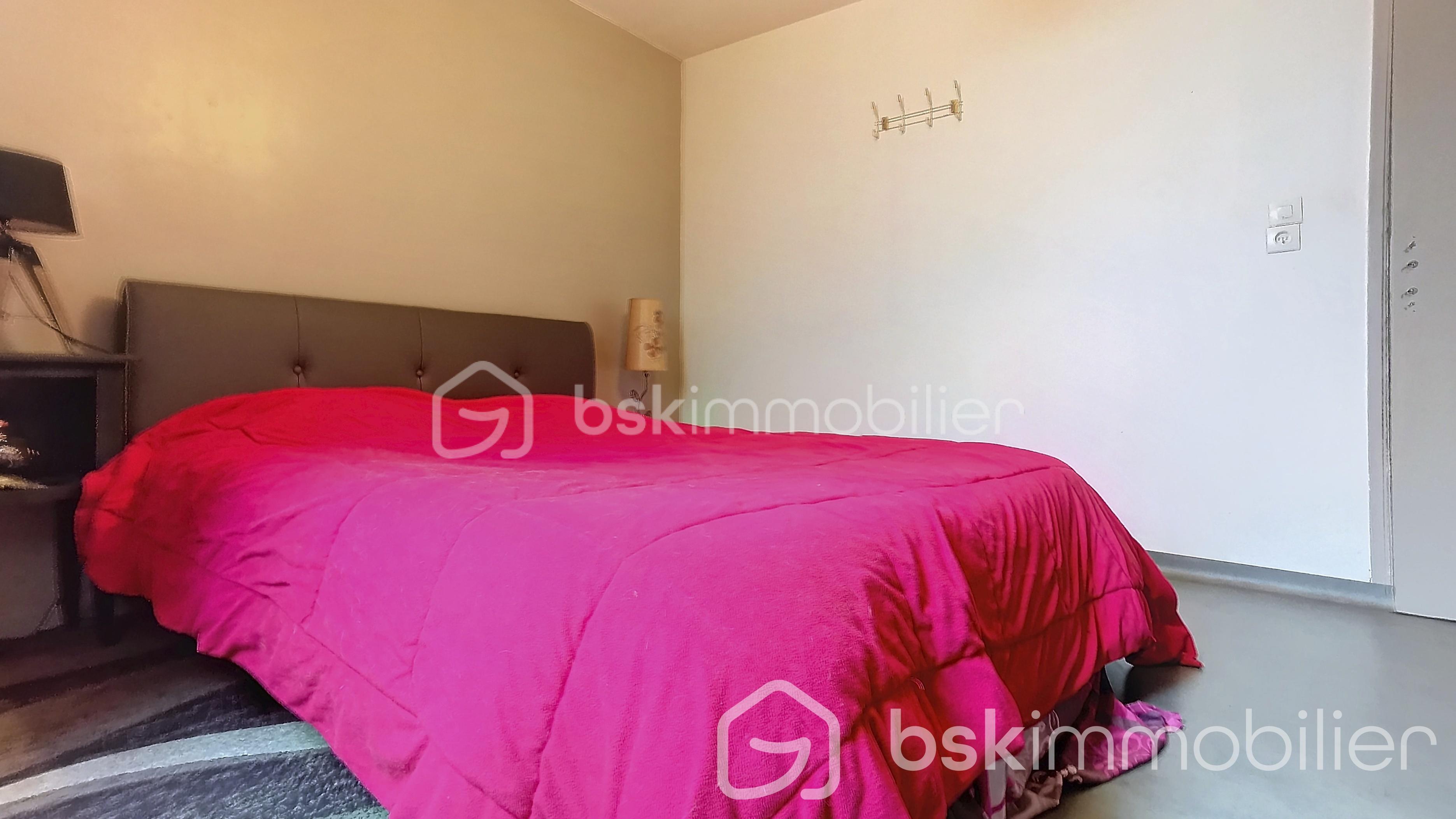 Maison de village de 100 m² - aYVoybG5iR2x2ZEhScC0yMDI0MDkwMzE0MzUyOA_20240903150332_17755_d5e1c15.jpg